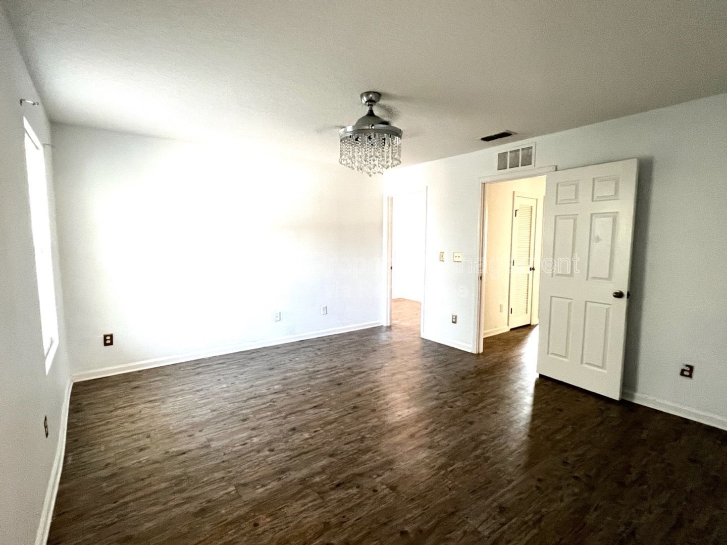 Beautiful 3-bedroom, 2.5-bathroom residence offering nearly 1,600 square feet of comfortable living space property image