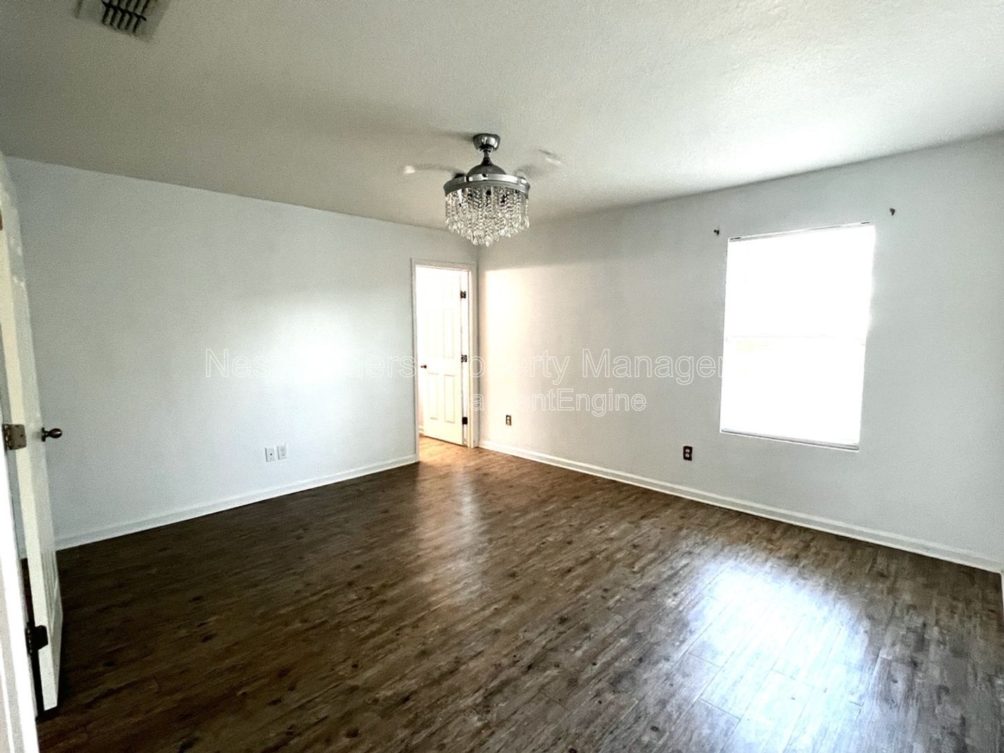 Beautiful 3-bedroom, 2.5-bathroom residence offering nearly 1,600 square feet of comfortable living space property image