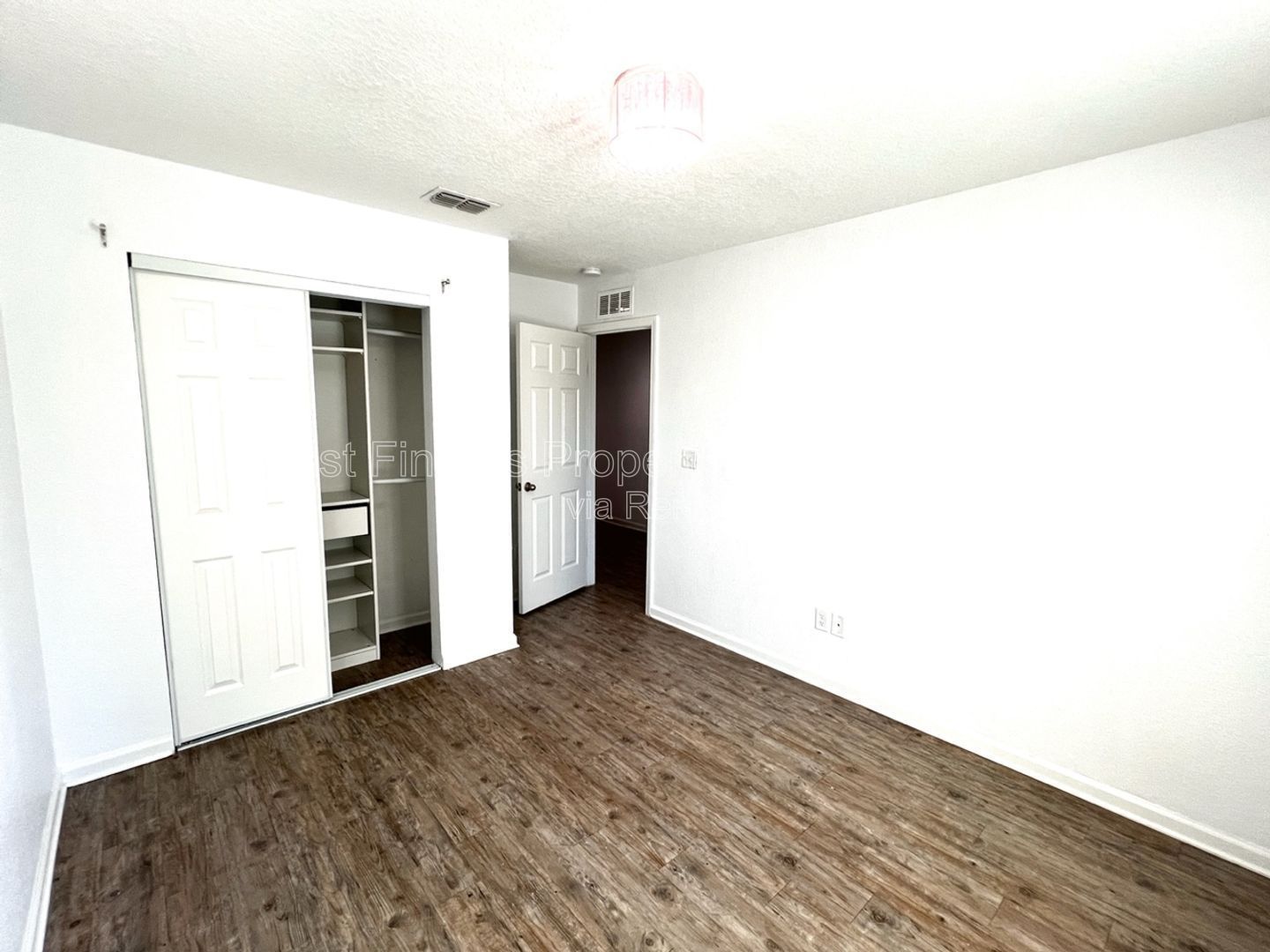 Beautiful 3-bedroom, 2.5-bathroom residence offering nearly 1,600 square feet of comfortable living space property image