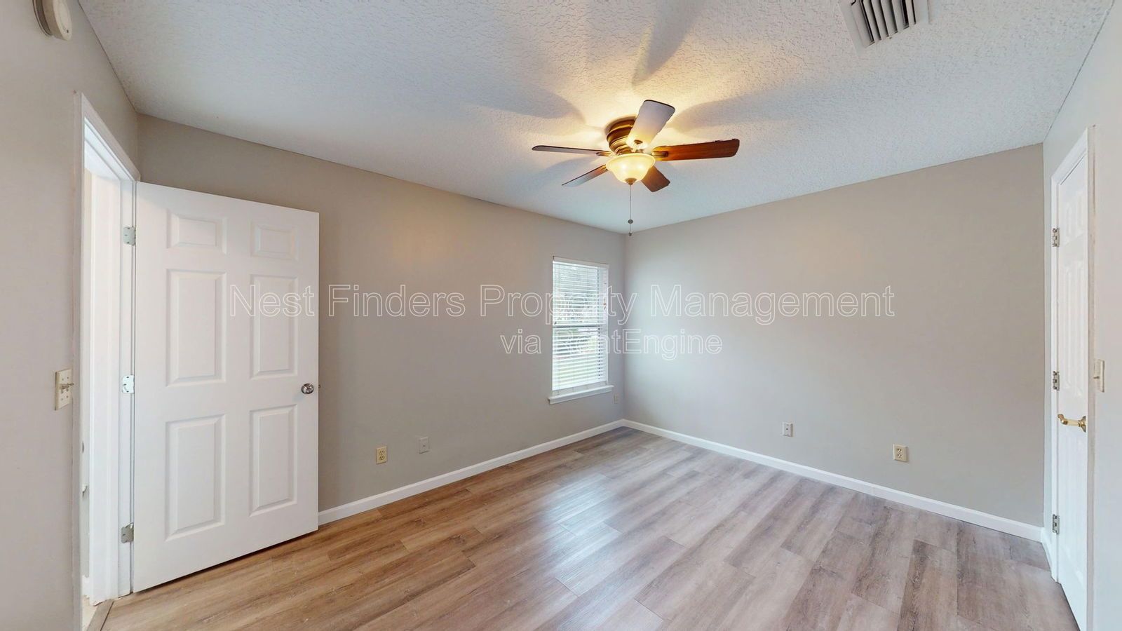 Stunning 5-bedroom, 4-bathroom home for rent in the heart of Mandarin’s Waterford Estates! property image