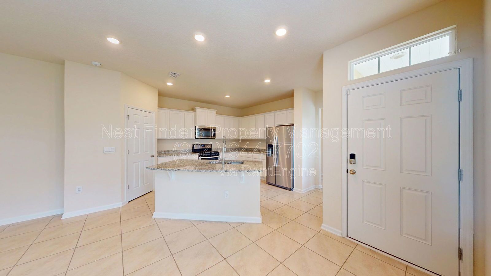 Spacious End-Unit Townhome in Waterford Lakes! property image