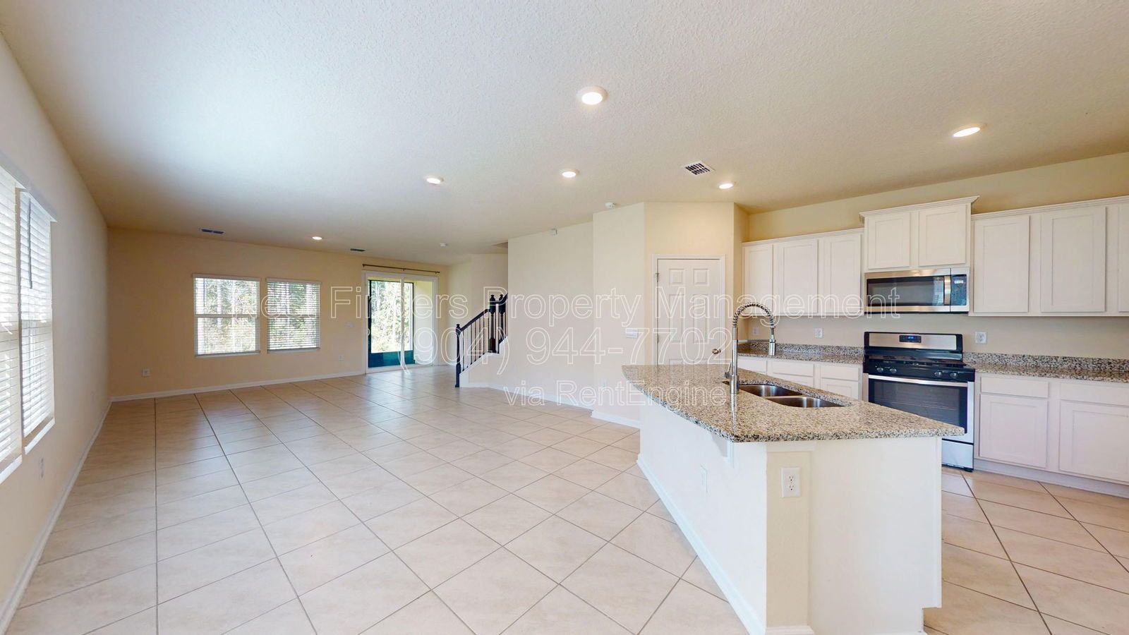 Spacious End-Unit Townhome in Waterford Lakes! property image