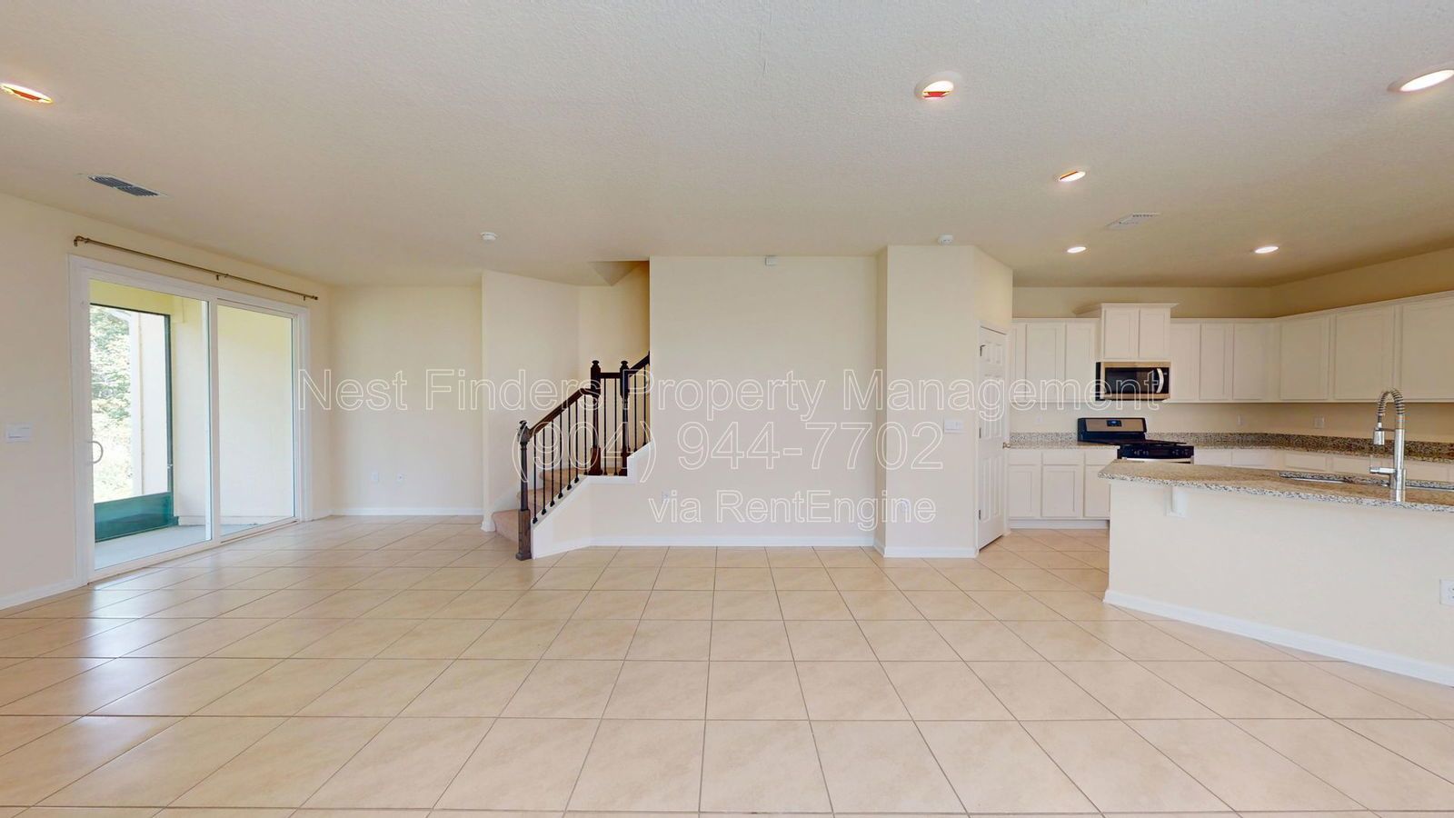 Spacious End-Unit Townhome in Waterford Lakes! property image