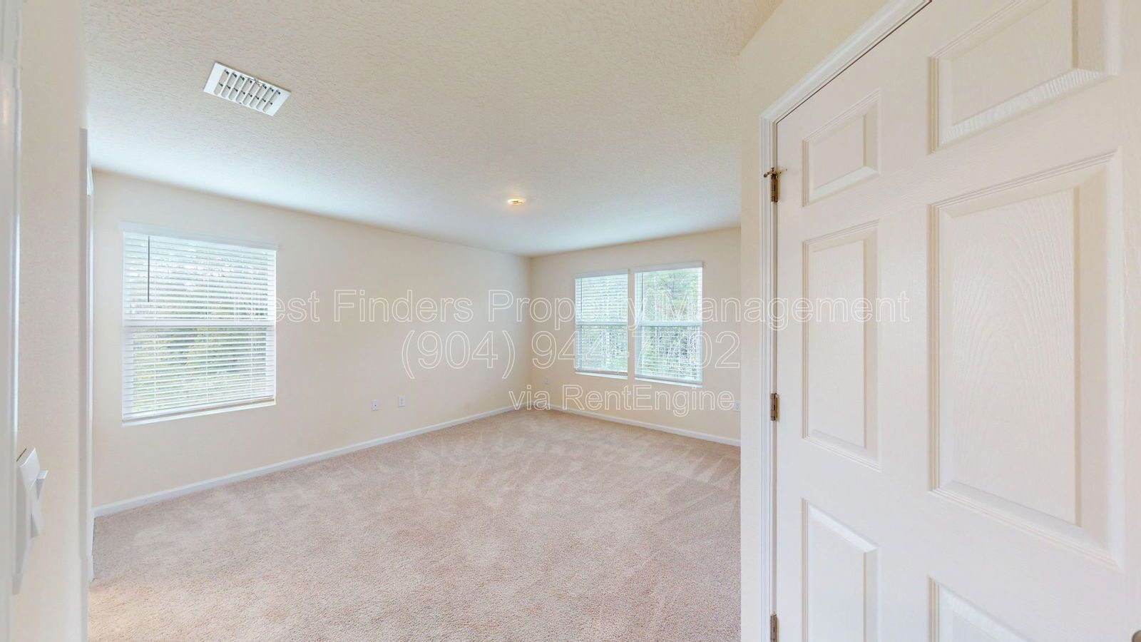 Spacious End-Unit Townhome in Waterford Lakes! property image