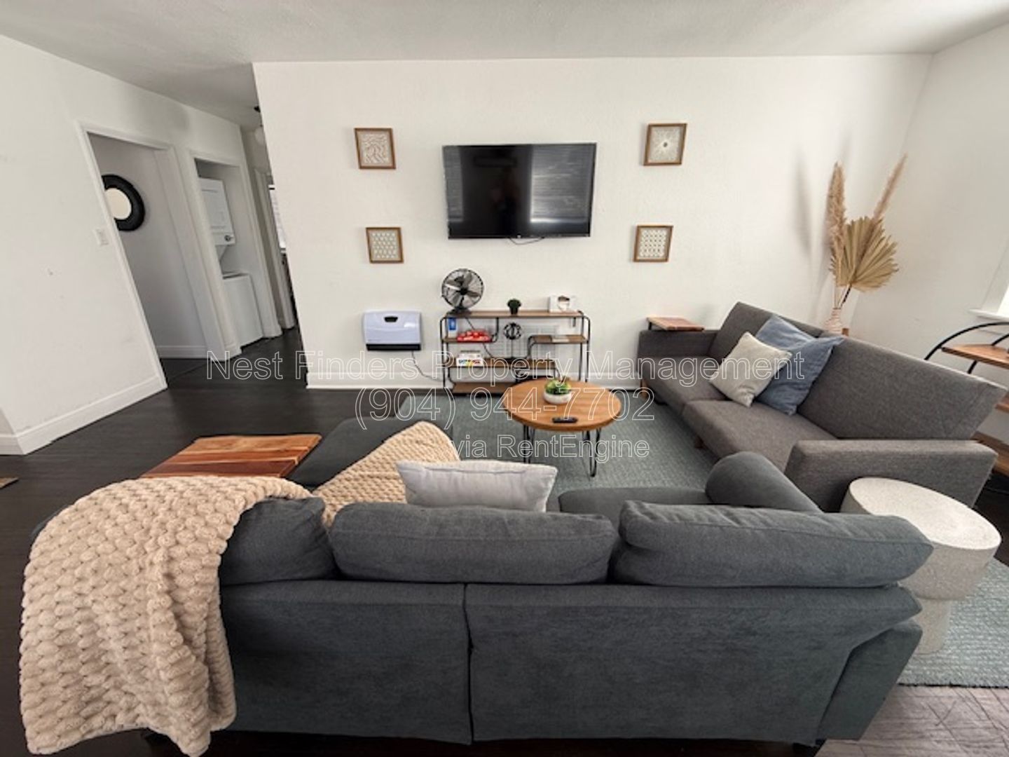 Charming 2-bedroom, 1-bathroom duplex for rent in the heart of Riverside! property image