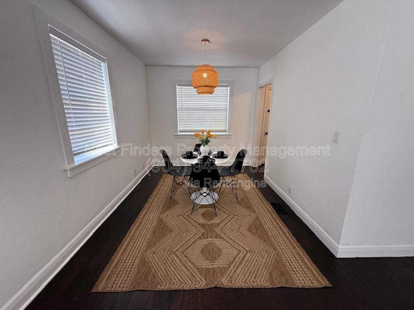 Charming 2-bedroom, 1-bathroom duplex for rent in the heart of Riverside! property image