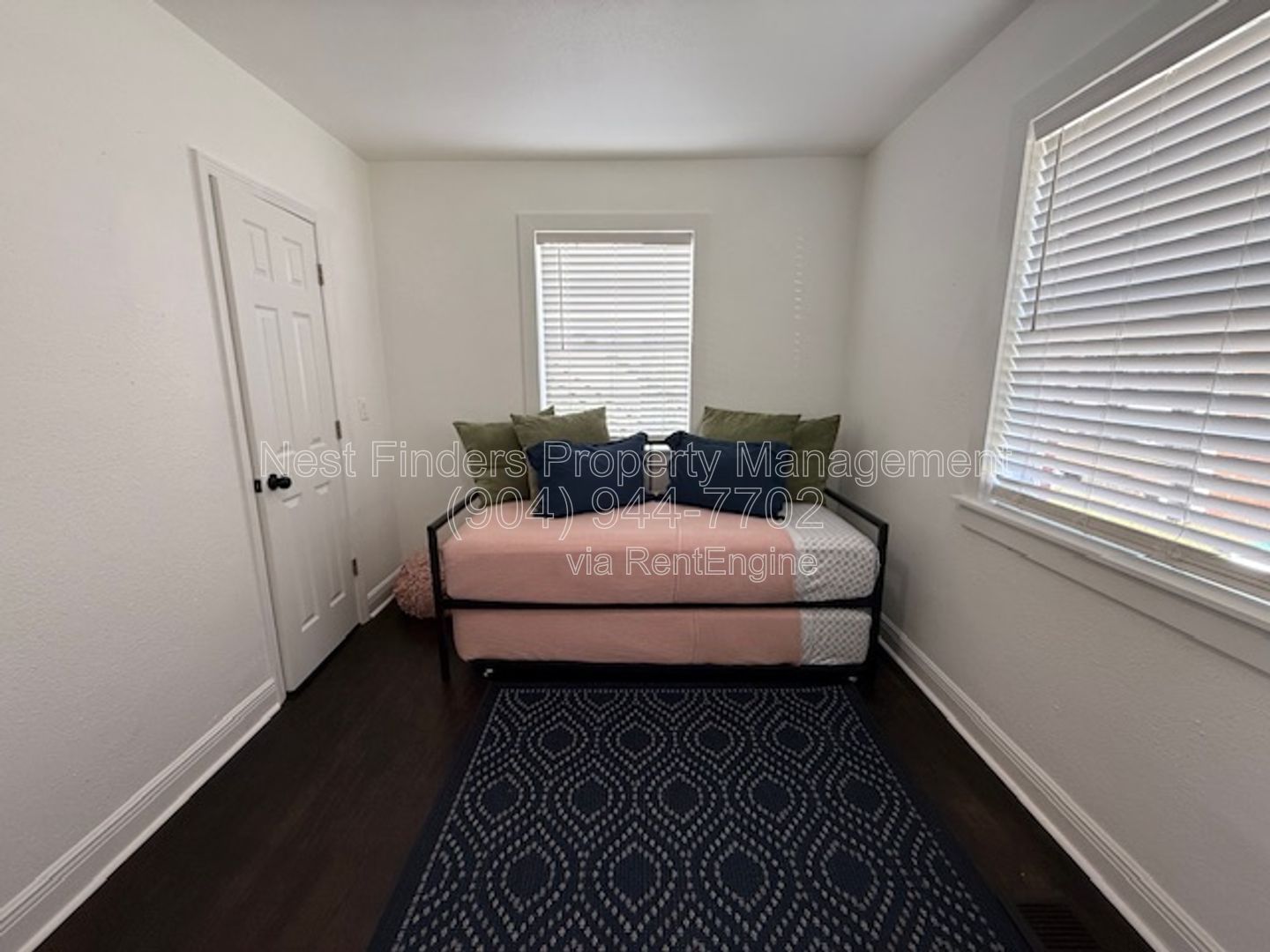 Charming 2-bedroom, 1-bathroom duplex for rent in the heart of Riverside! property image