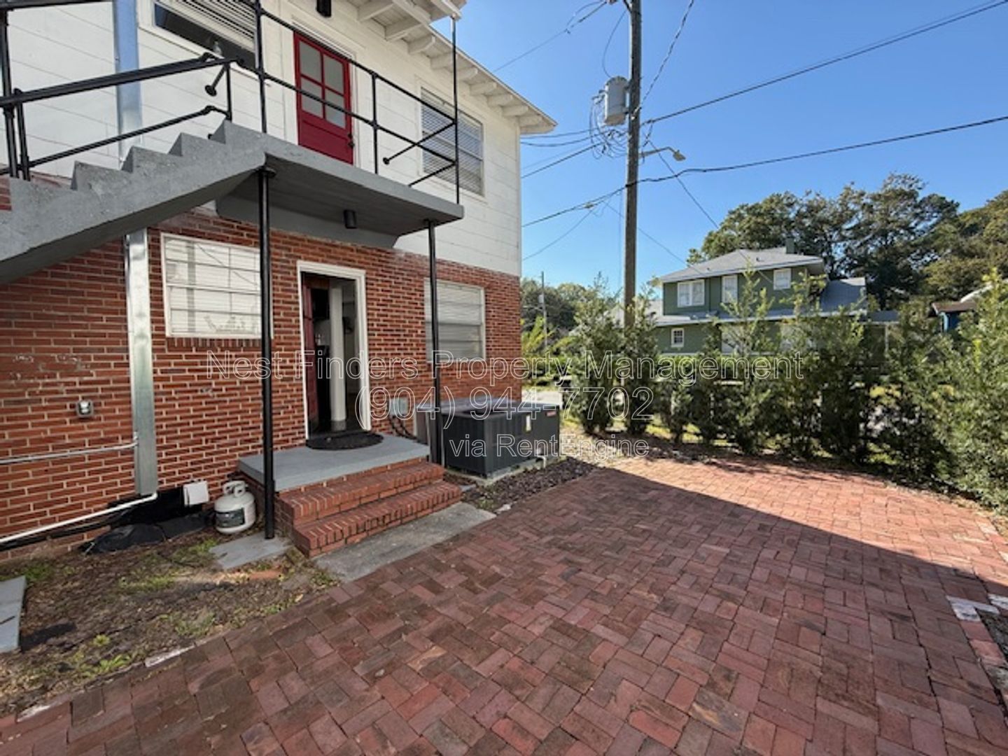 Charming 2-bedroom, 1-bathroom duplex for rent in the heart of Riverside! property image