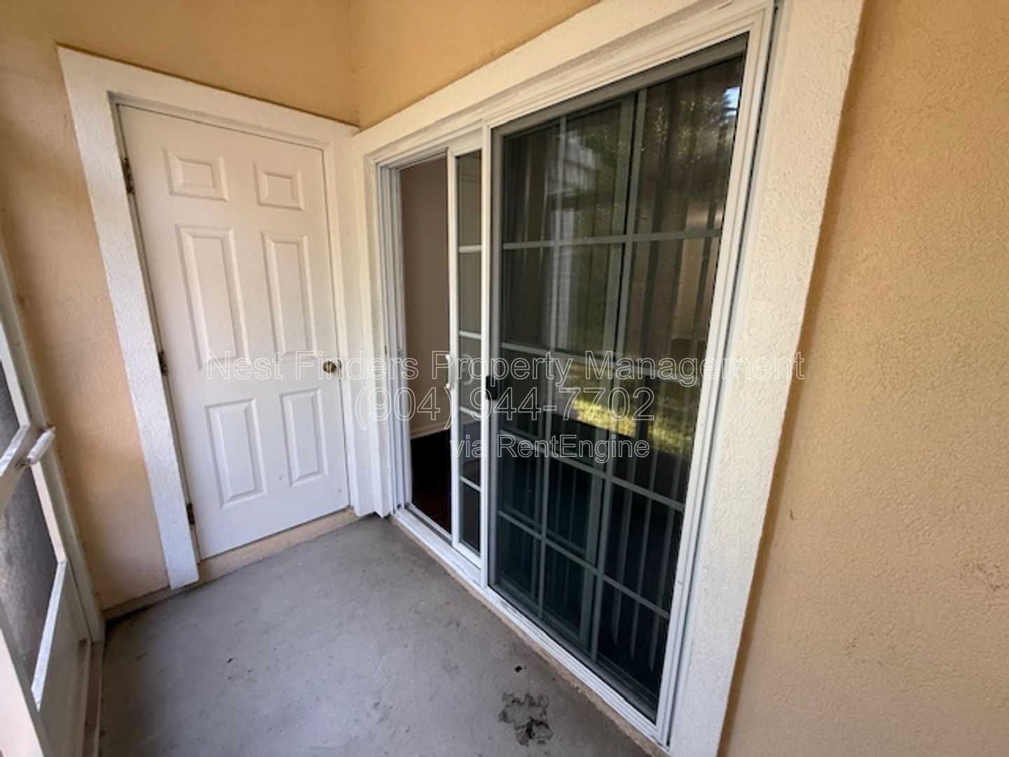 Beautiful and spacious 2-bedroom, 2-bathroom condo available for rent in the desirable Summer Key community! property image