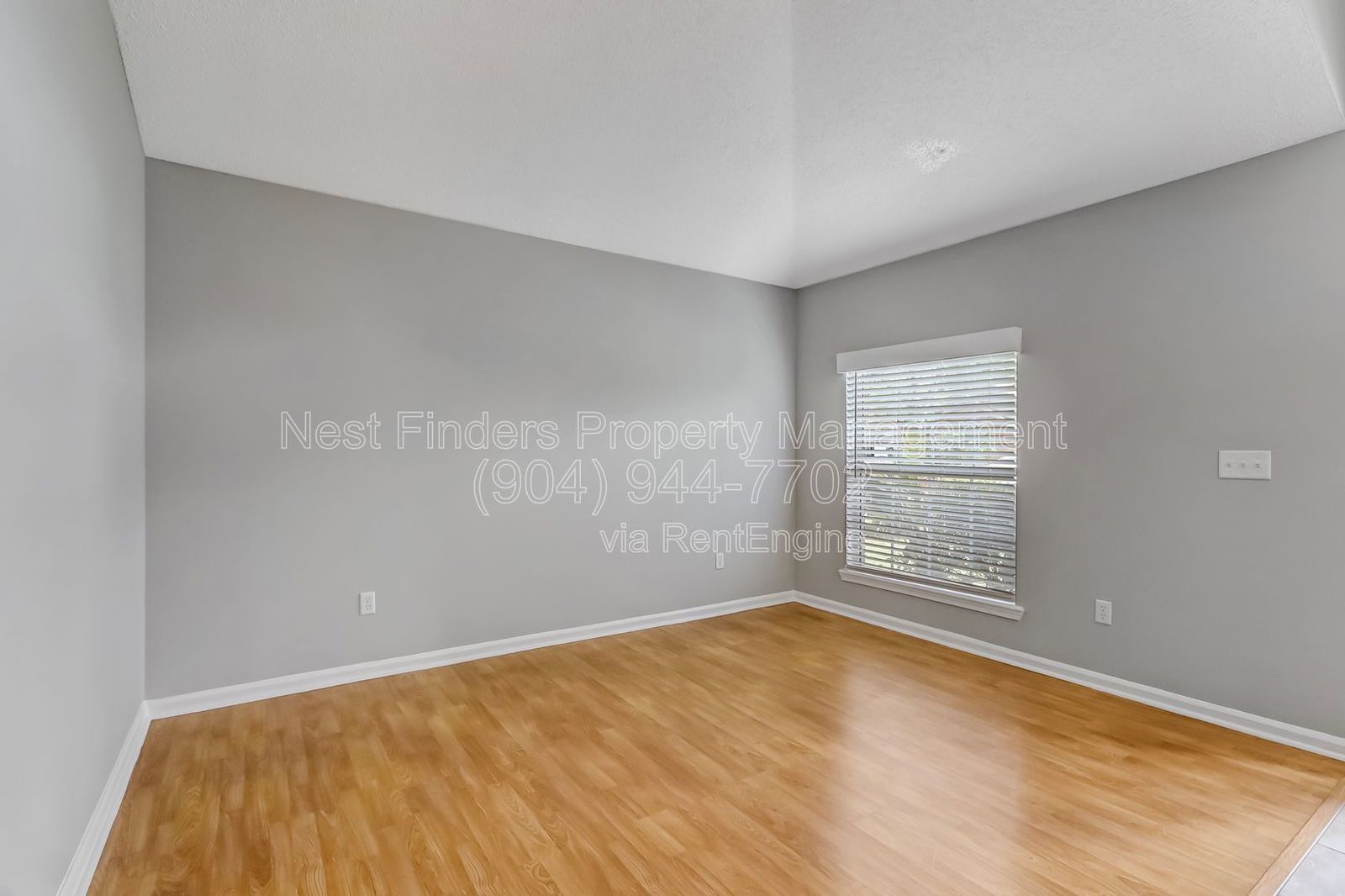 Lovely 3-bedroom, 2-bathroom home located in the desirable Hideaway Woods community property image