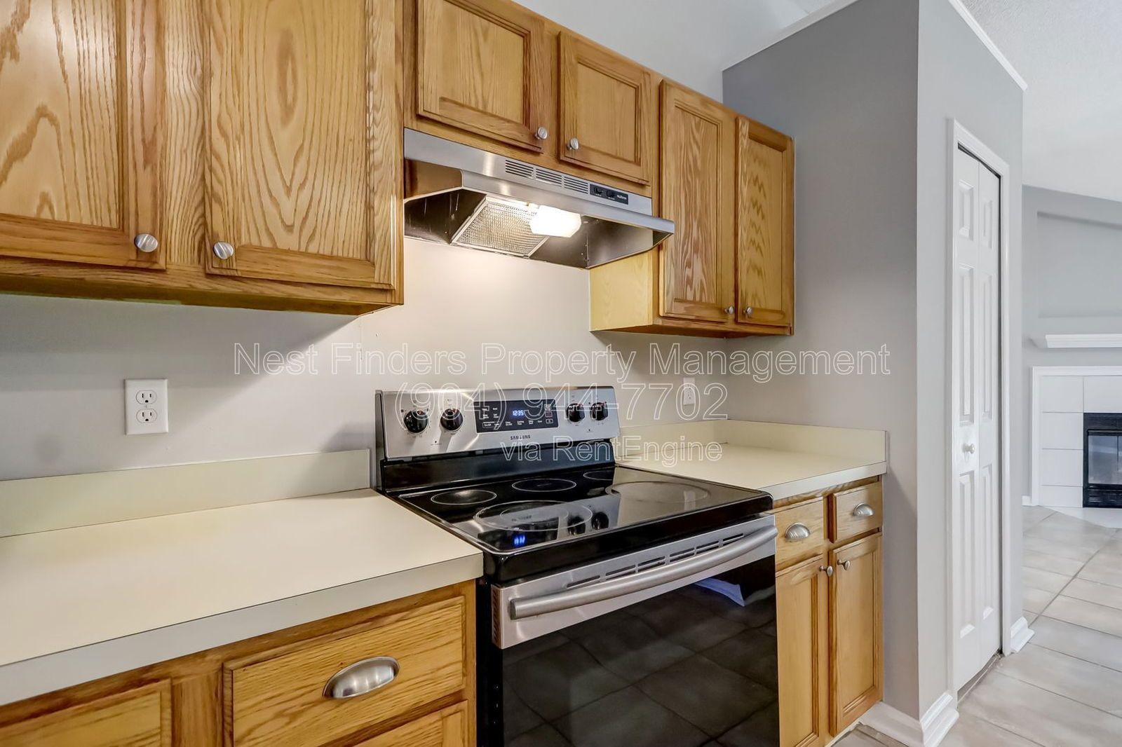 Lovely 3-bedroom, 2-bathroom home located in the desirable Hideaway Woods community property image