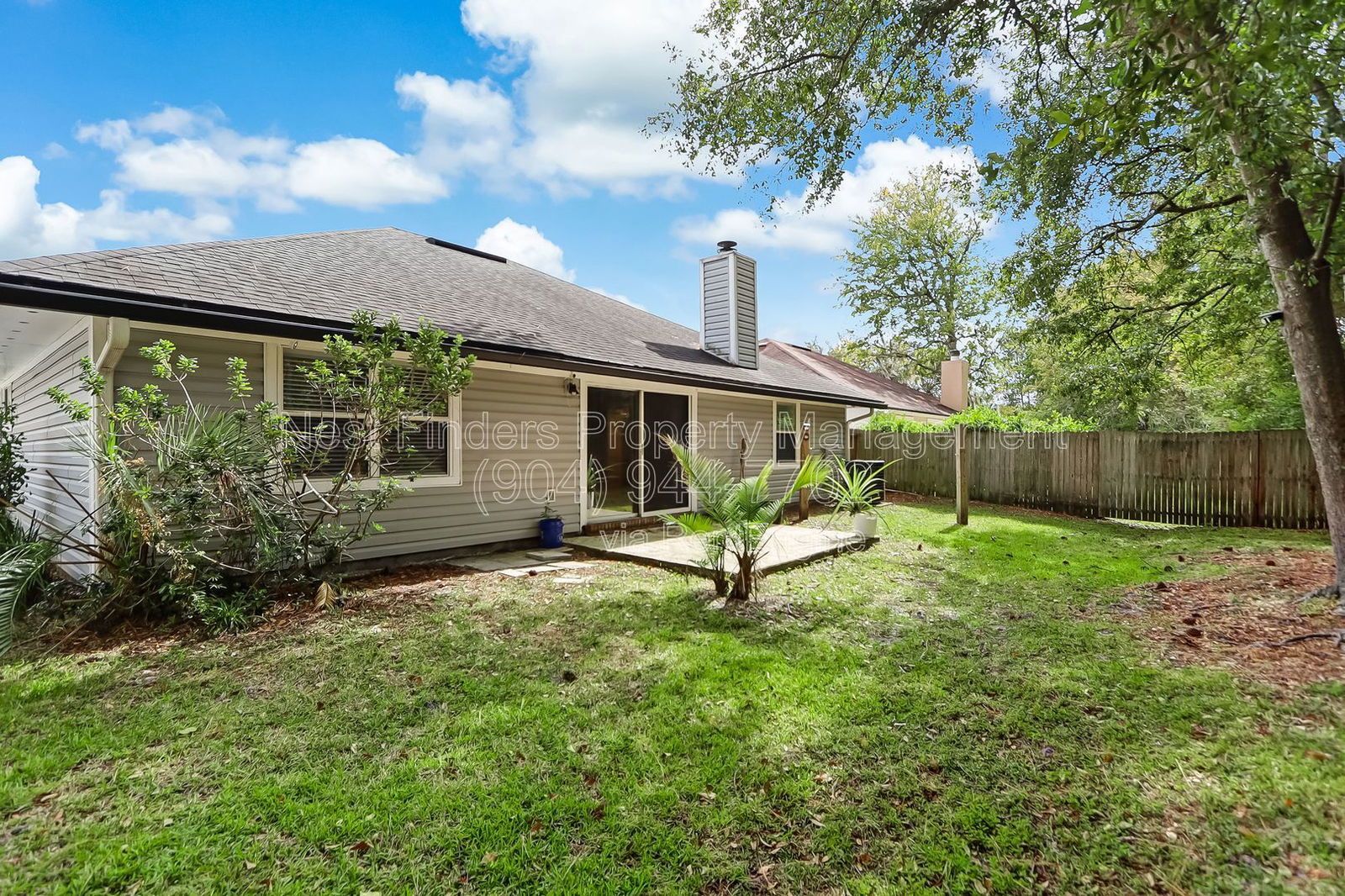 Lovely 3-bedroom, 2-bathroom home located in the desirable Hideaway Woods community property image