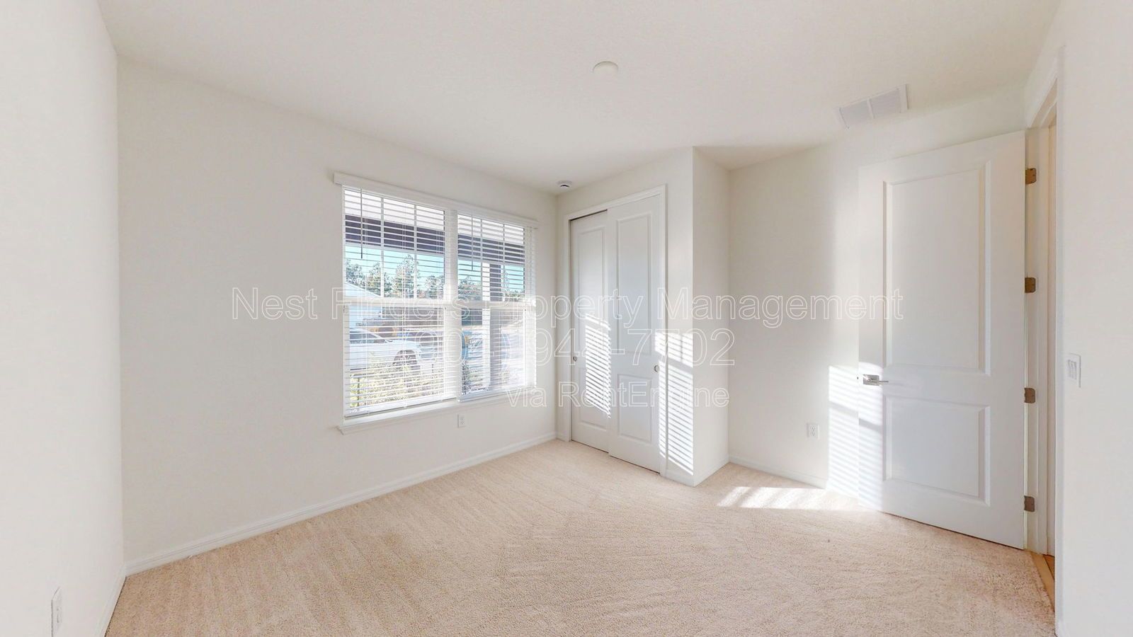 Like-new 4 bedroom, 2 bathroom home in Saint Johns features a coastal-style exterior! property image