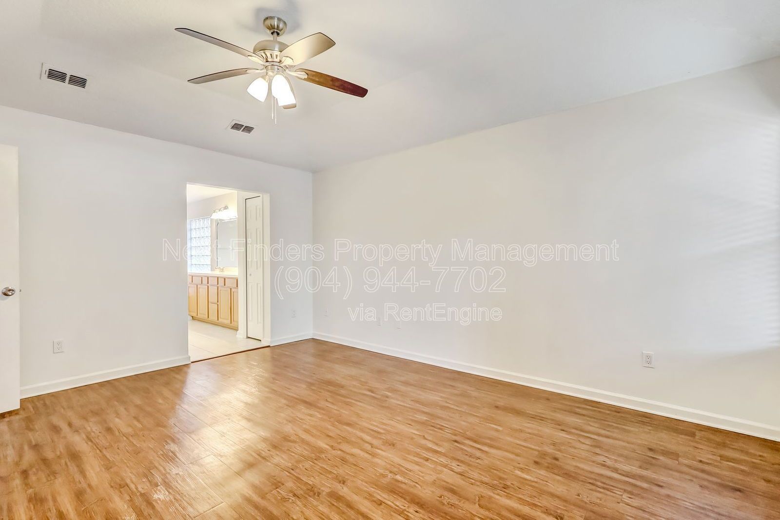 Spacious 5 bedroom, 3 bathroom home for rent in Walden Chase! property image