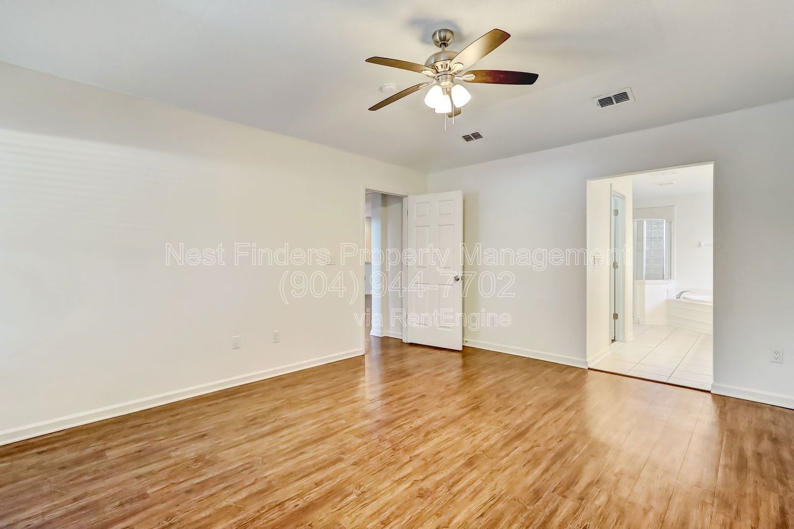 Spacious 5 bedroom, 3 bathroom home for rent in Walden Chase! property image