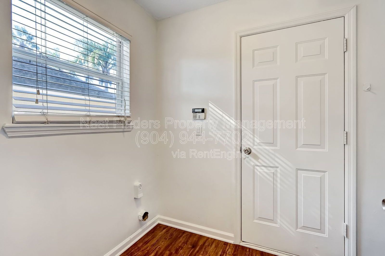 Spacious 5 bedroom, 3 bathroom home for rent in Walden Chase! property image