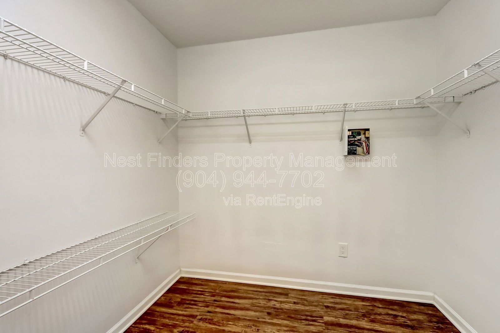 Spacious 5 bedroom, 3 bathroom home for rent in Walden Chase! property image