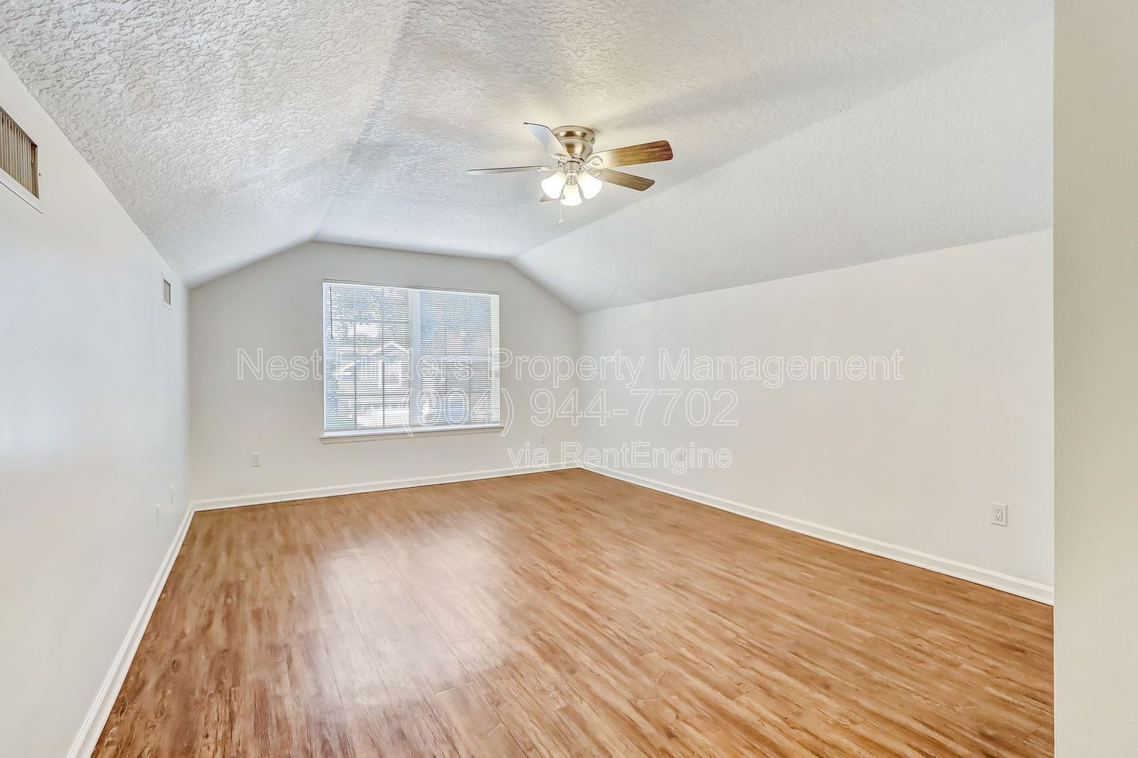 Spacious 5 bedroom, 3 bathroom home for rent in Walden Chase! property image