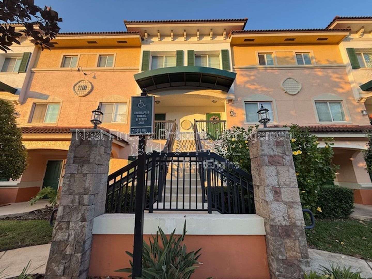 Beautifully Updated Townhome in Guard-Gated Il Villagio! property image