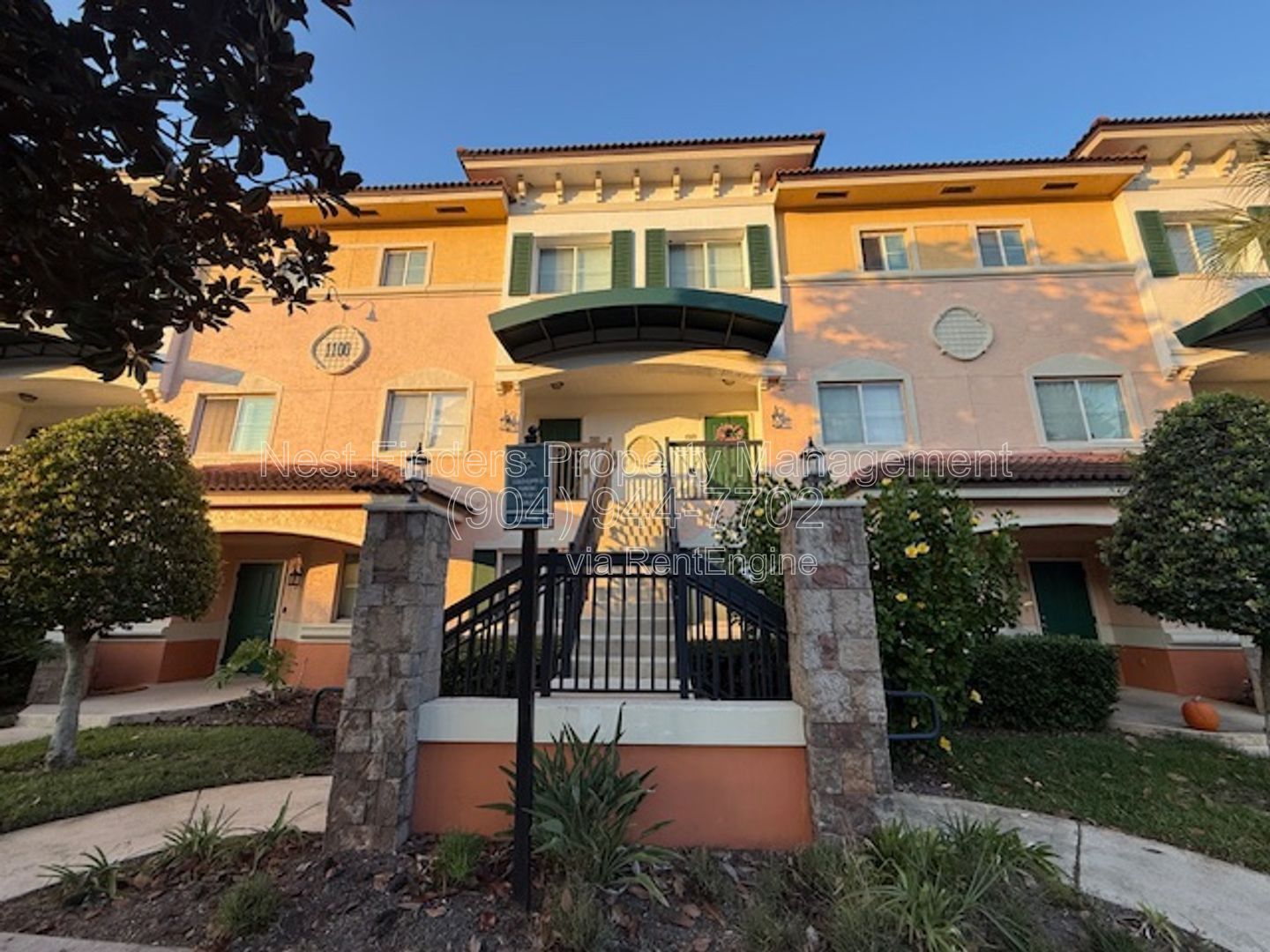 Beautifully Updated Townhome in Guard-Gated Il Villagio! property image