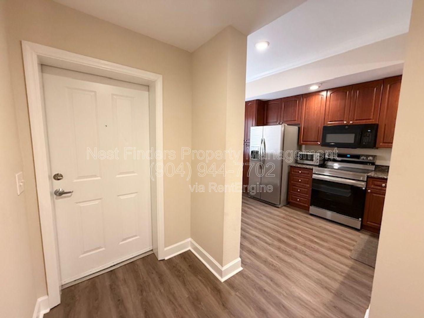 Beautifully Updated Townhome in Guard-Gated Il Villagio! property image