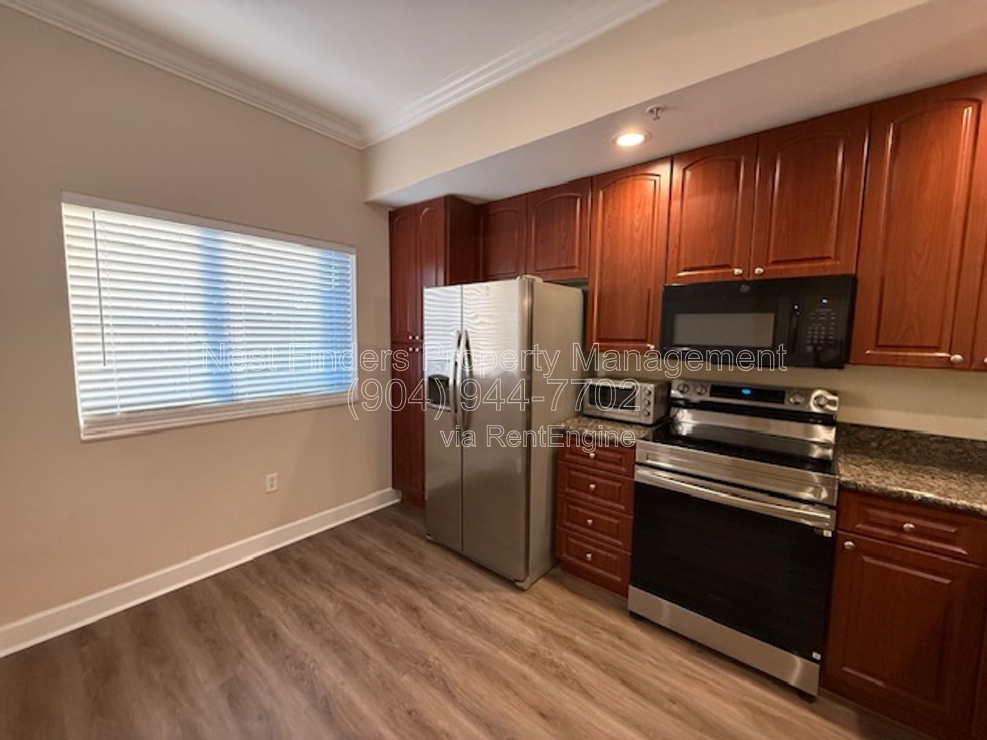 Beautifully Updated Townhome in Guard-Gated Il Villagio! property image