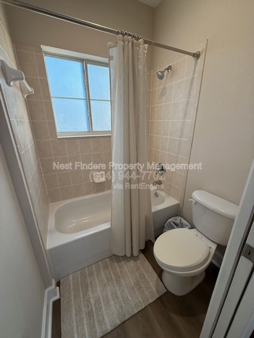 Beautifully Updated Townhome in Guard-Gated Il Villagio! property image