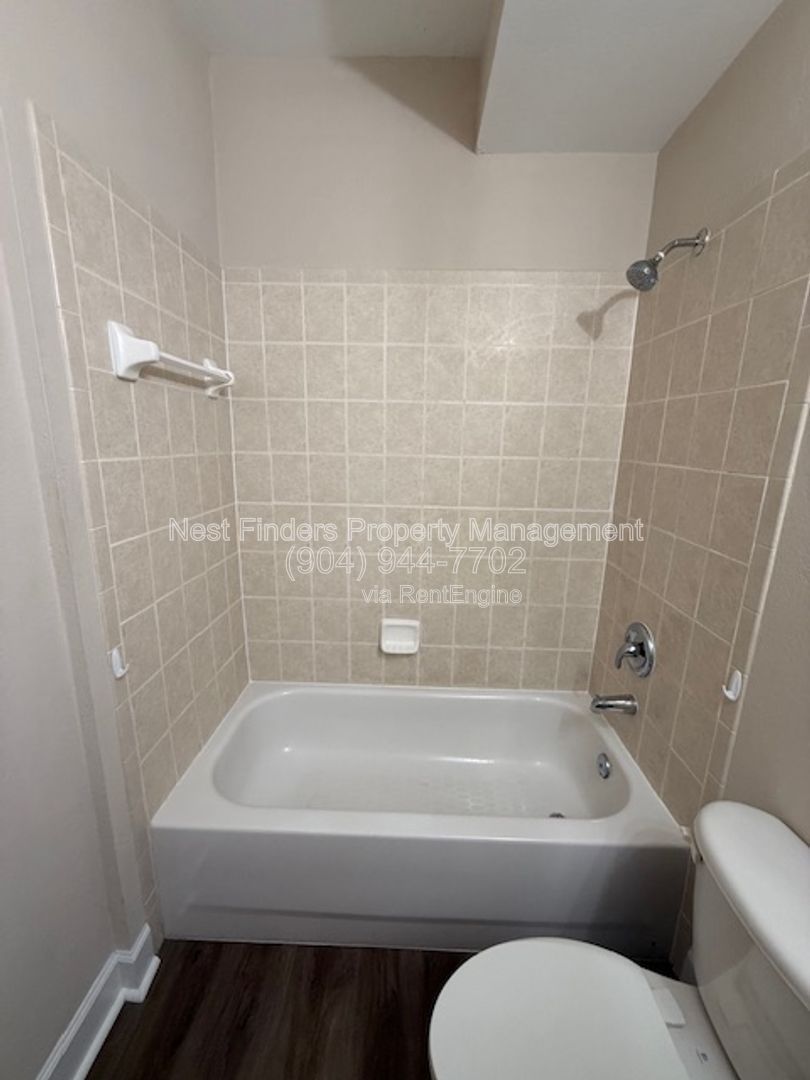 Beautifully Updated Townhome in Guard-Gated Il Villagio! property image