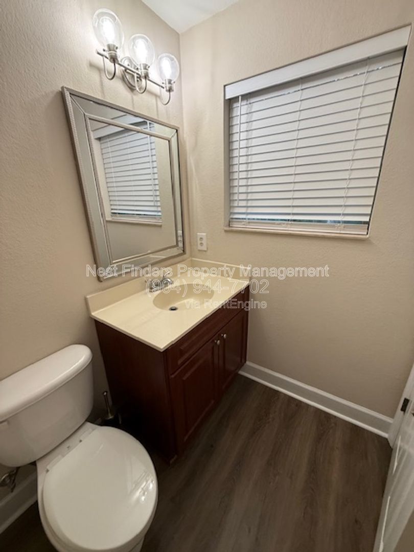 Beautifully Updated Townhome in Guard-Gated Il Villagio! property image