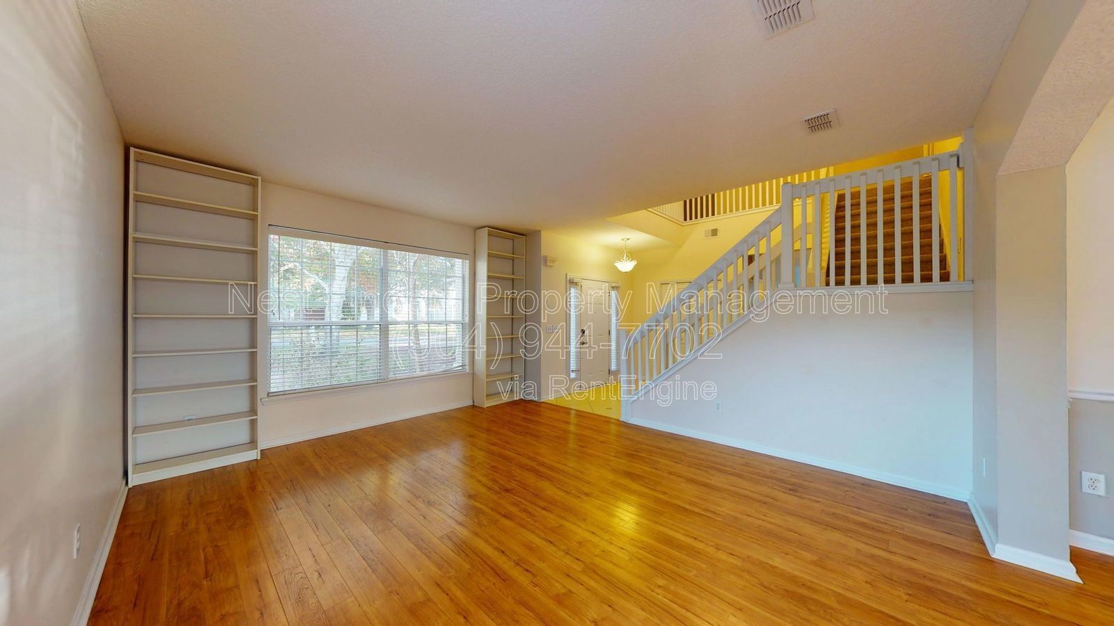 Beautiful 5 Bedroom Pool Home in Village Green, St. Johns County! property image