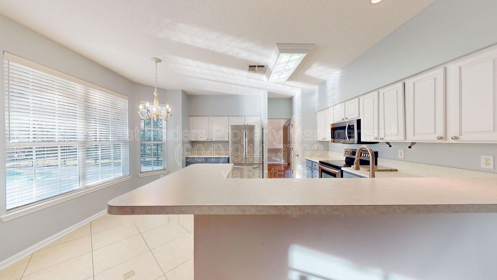 Beautiful 5 Bedroom Pool Home in Village Green, St. Johns County! property image