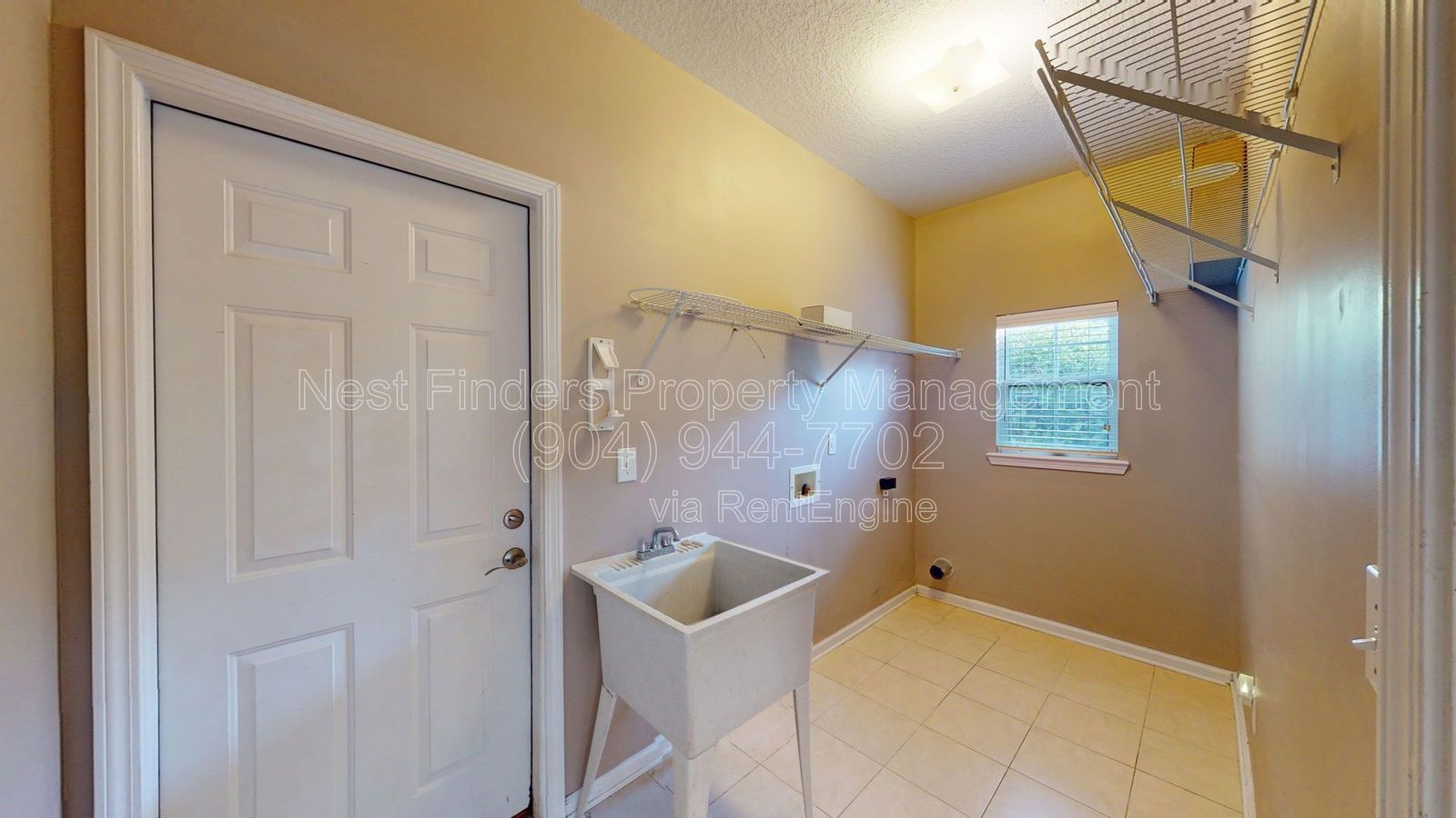 Beautiful 5 Bedroom Pool Home in Village Green, St. Johns County! property image