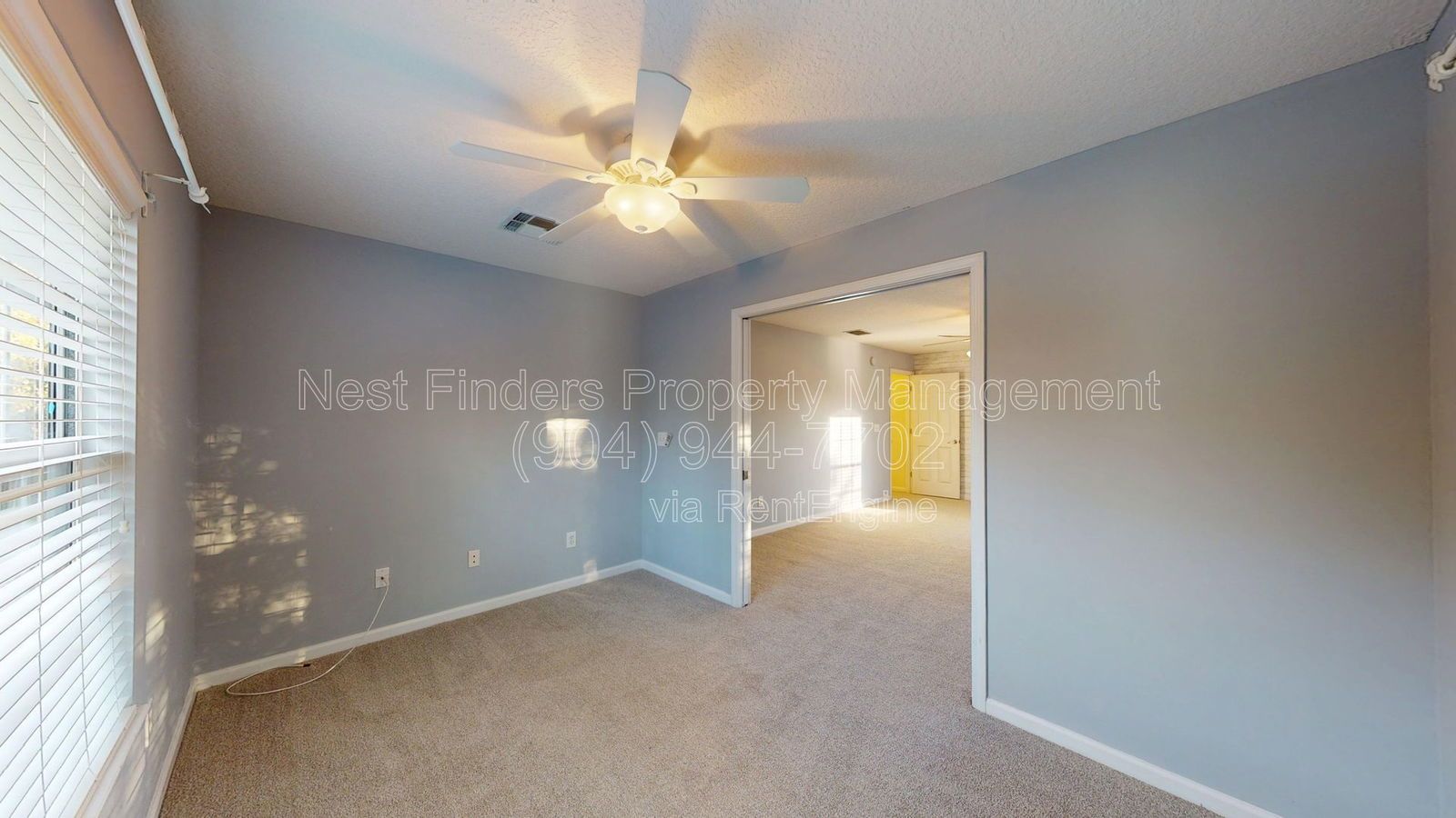 Beautiful 5 Bedroom Pool Home in Village Green, St. Johns County! property image