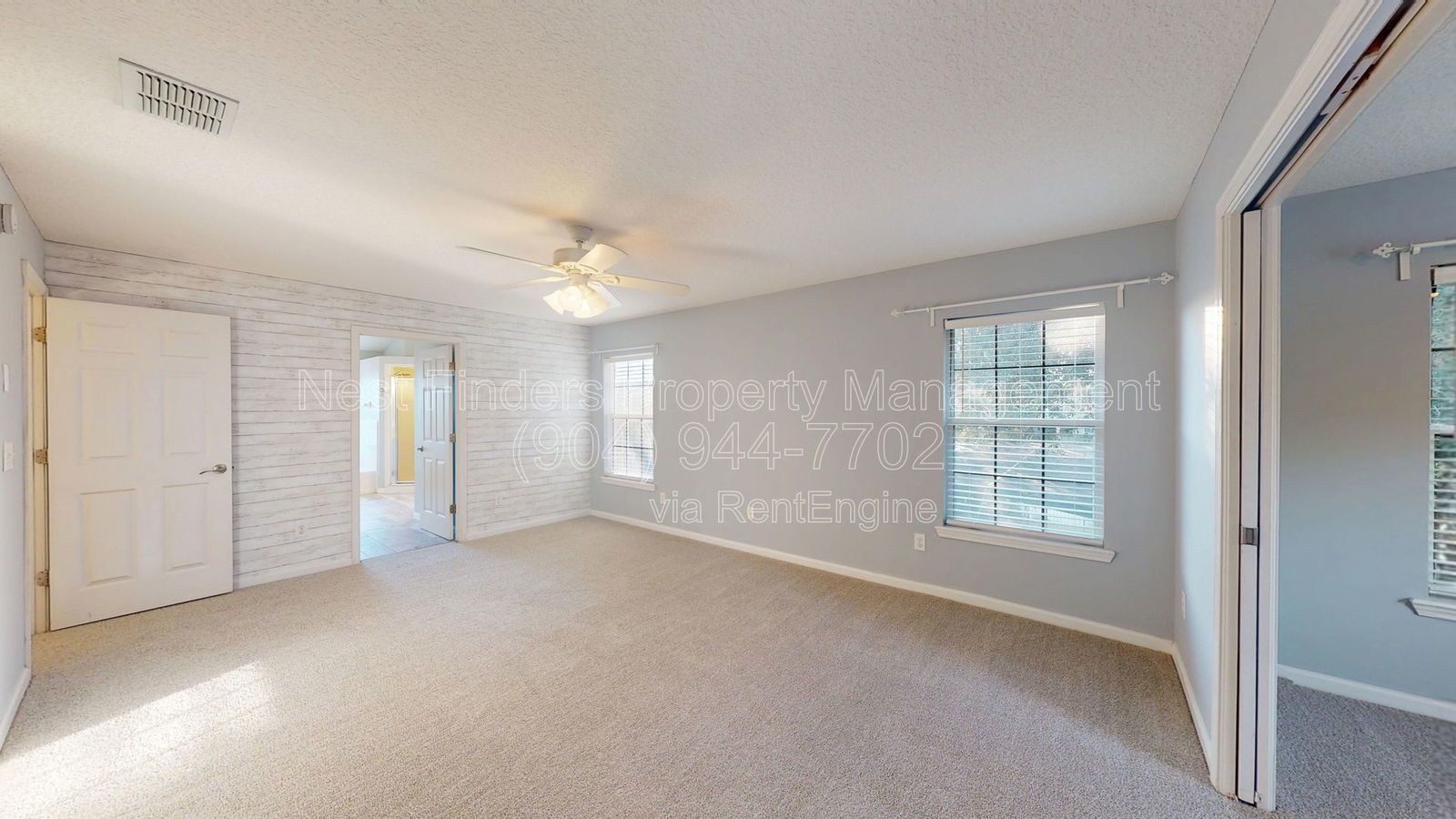 Beautiful 5 Bedroom Pool Home in Village Green, St. Johns County! property image