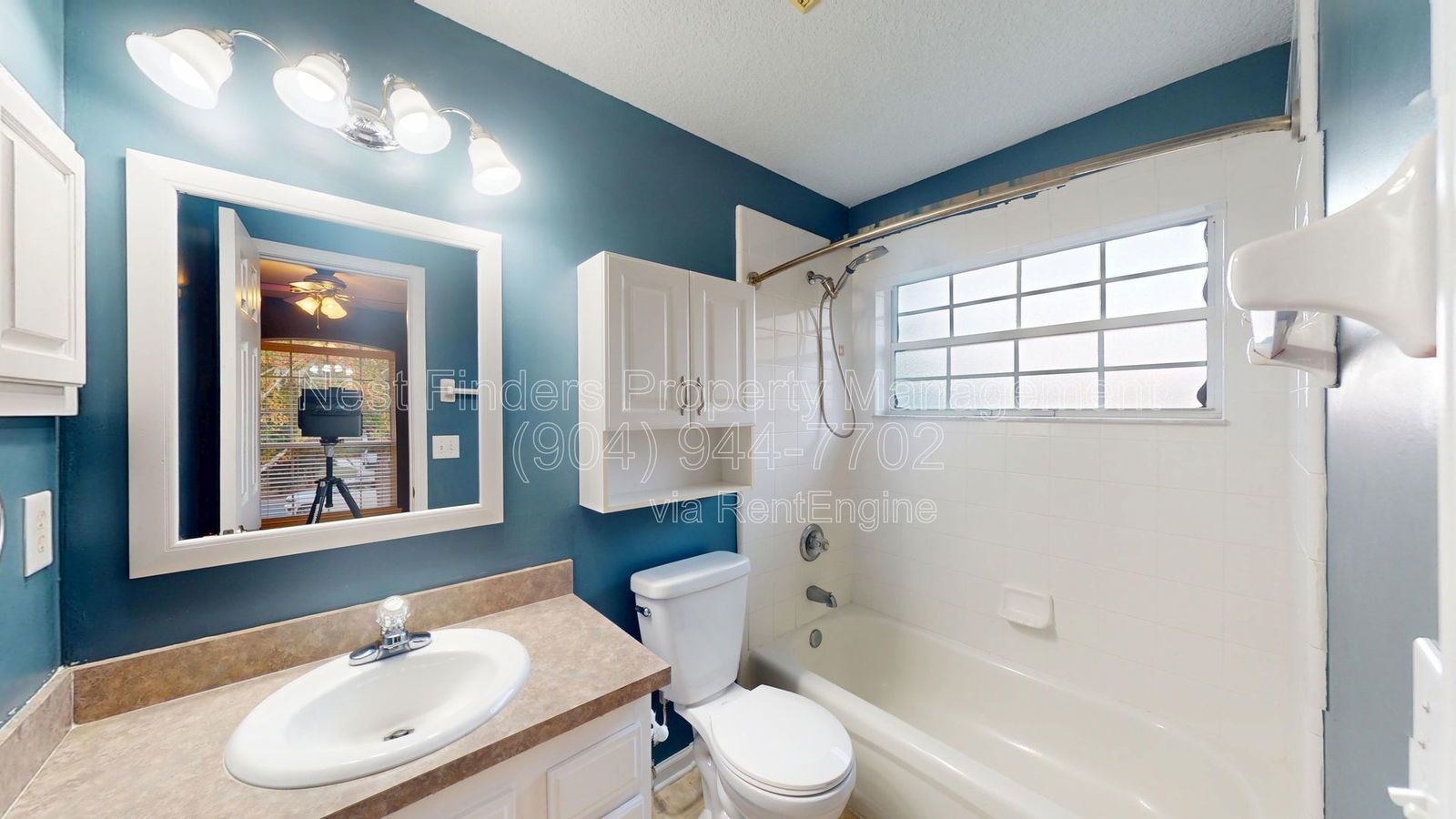 Beautiful 5 Bedroom Pool Home in Village Green, St. Johns County! property image