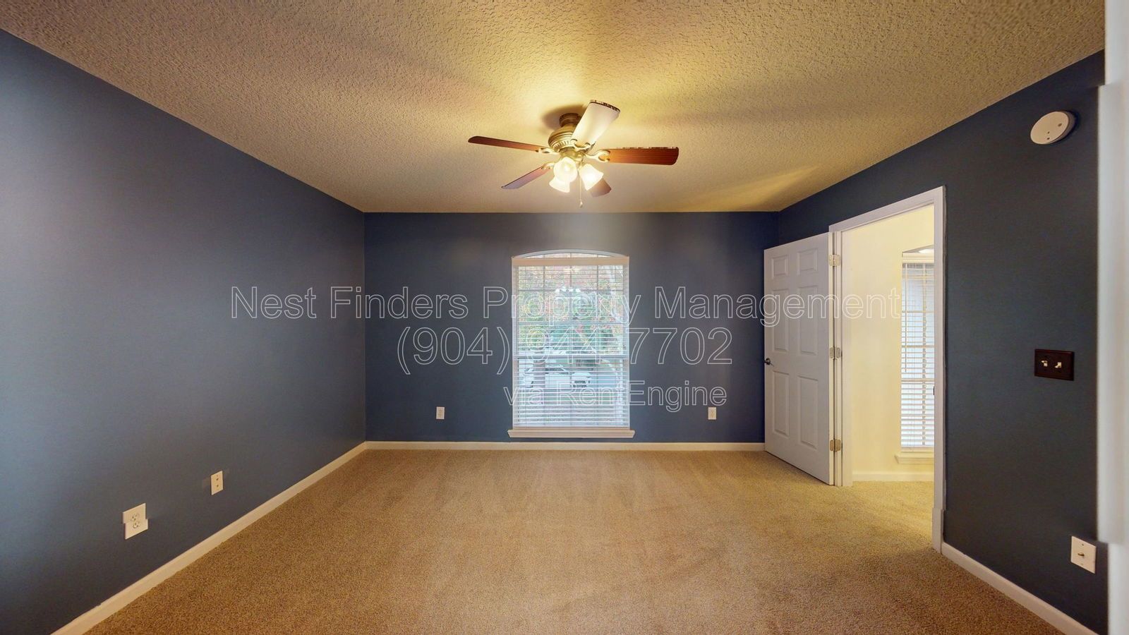 Beautiful 5 Bedroom Pool Home in Village Green, St. Johns County! property image