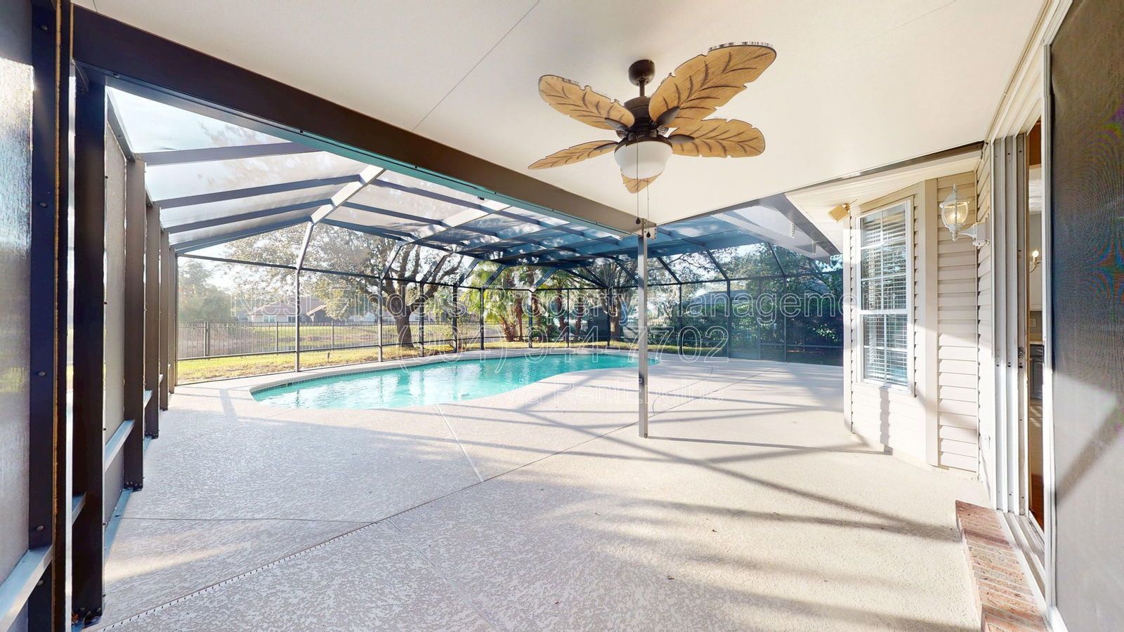 Beautiful 5 Bedroom Pool Home in Village Green, St. Johns County! property image