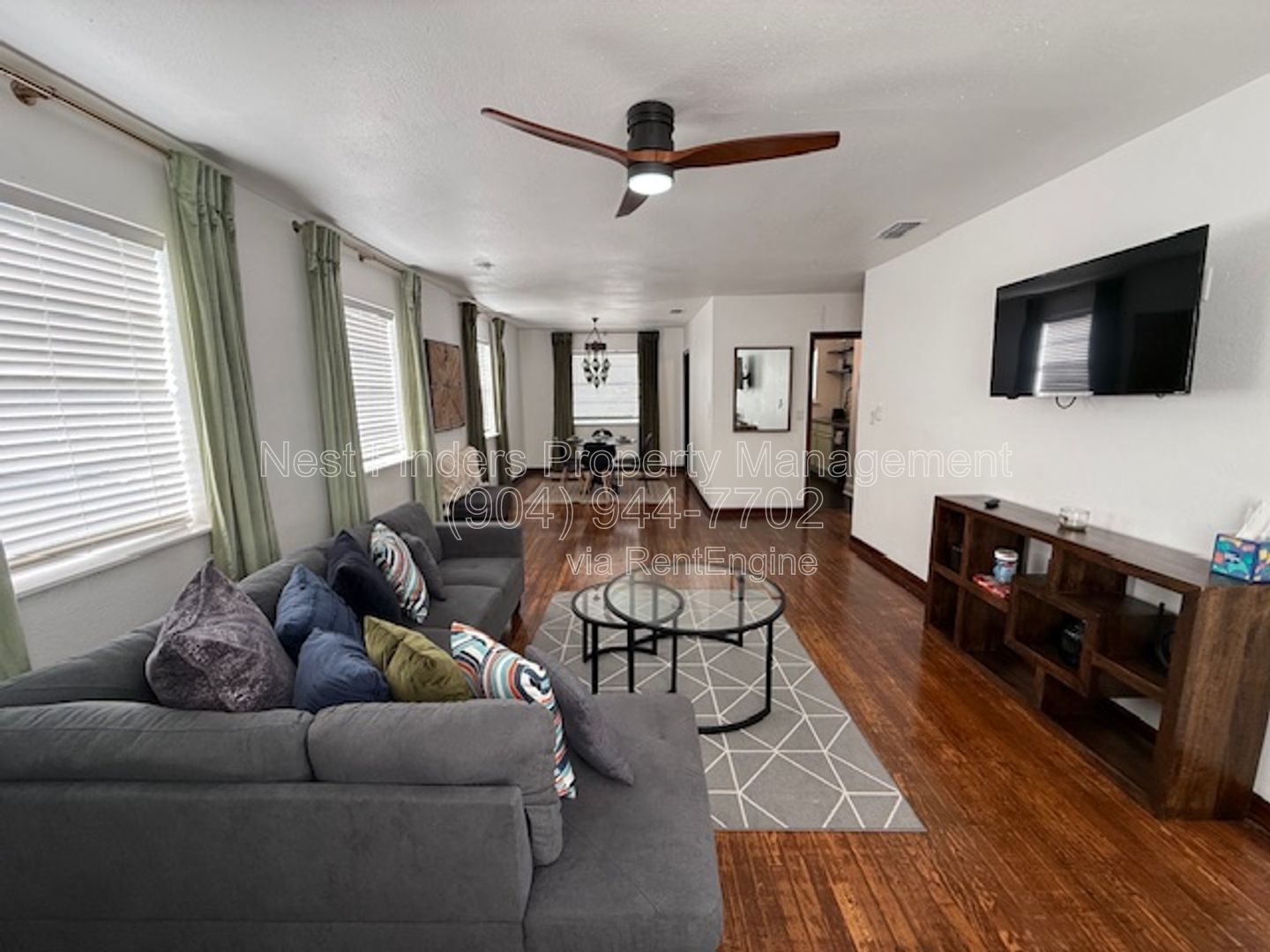 Bright and Spacious 2-Bedroom Upstairs Duplex in Riverside! property image