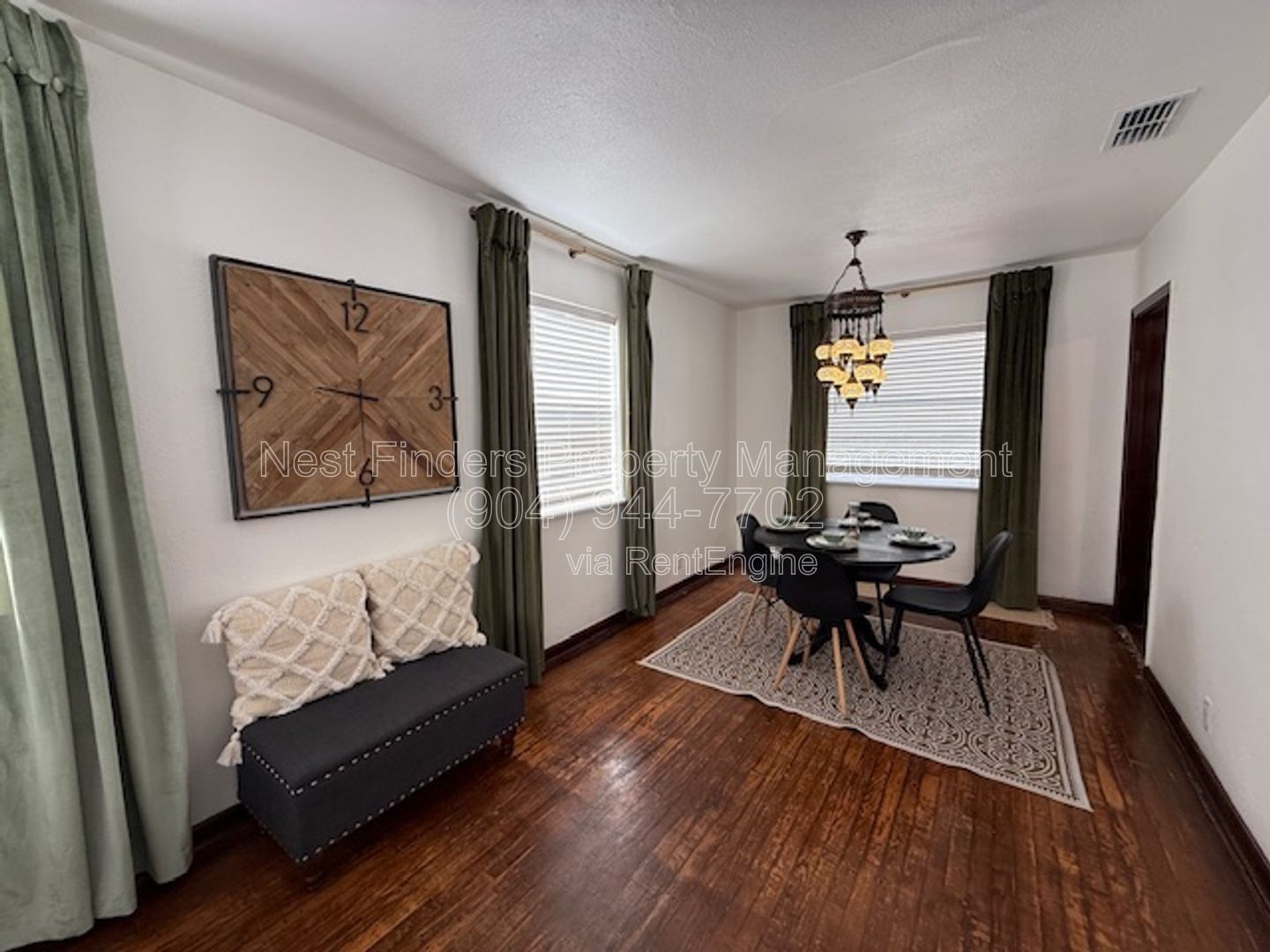 Bright and Spacious 2-Bedroom Upstairs Duplex in Riverside! property image