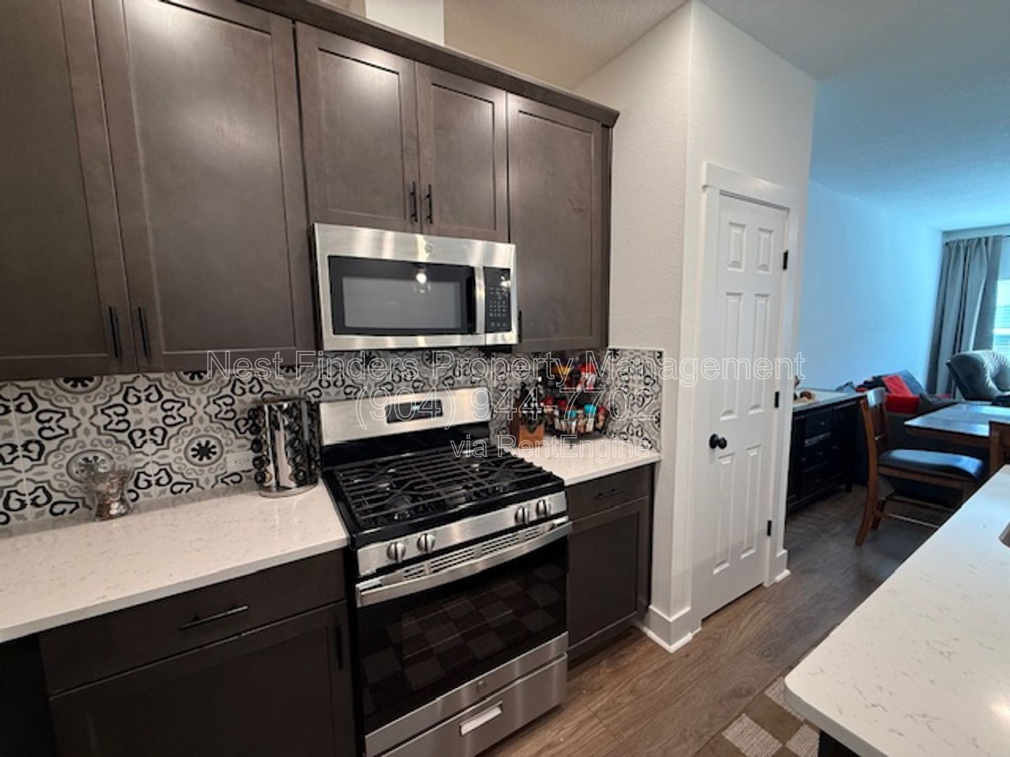 Stunning 2 bedroom townhome in eTown for rent! property image