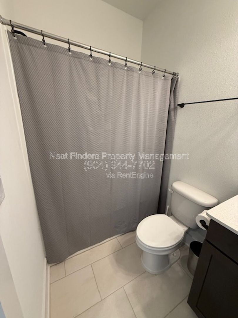 Stunning 2 bedroom townhome in eTown for rent! property image