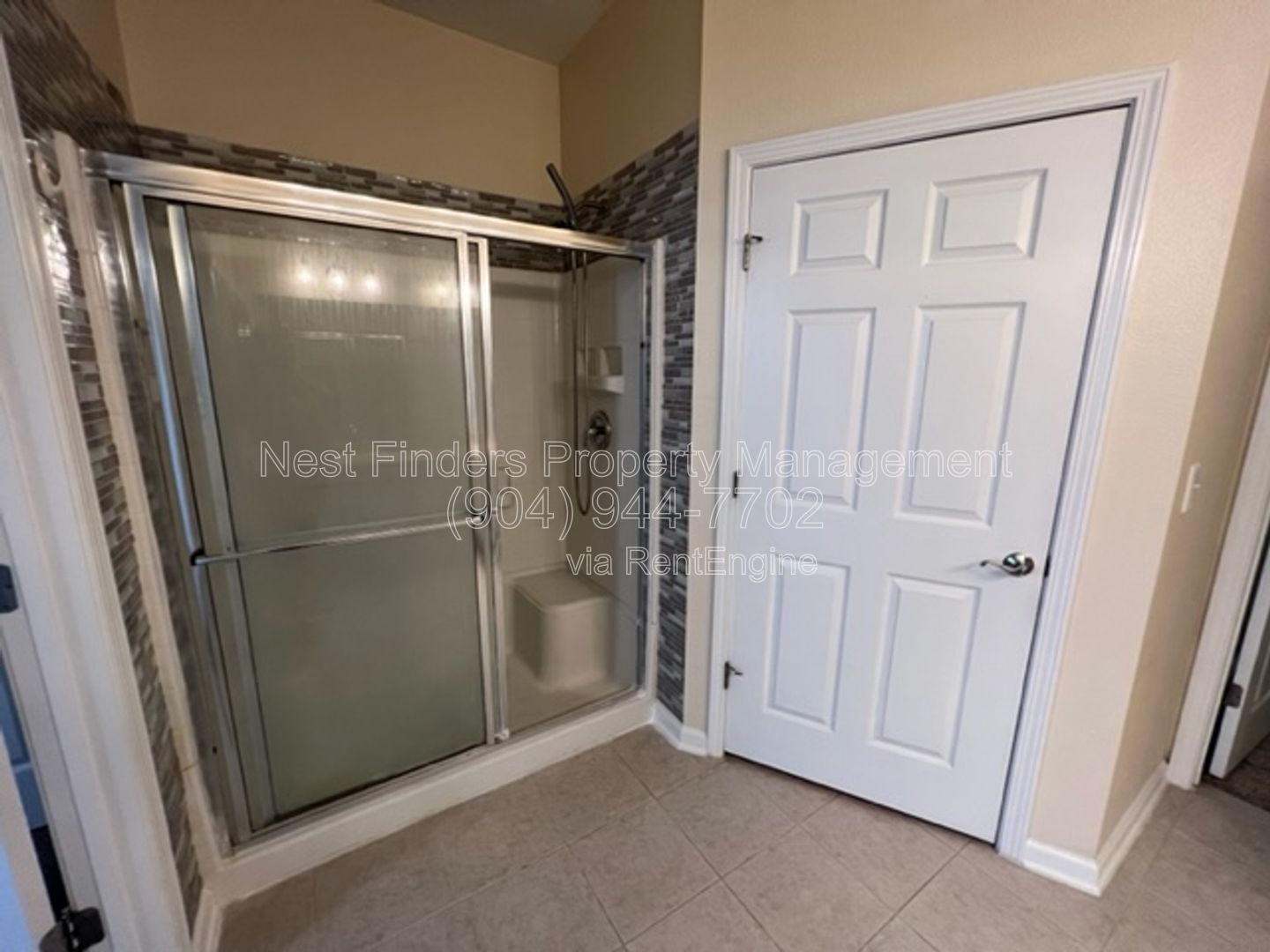 Charming 3-Bedroom, 2-Bathroom Condo for Rent in Campfield Community! property image