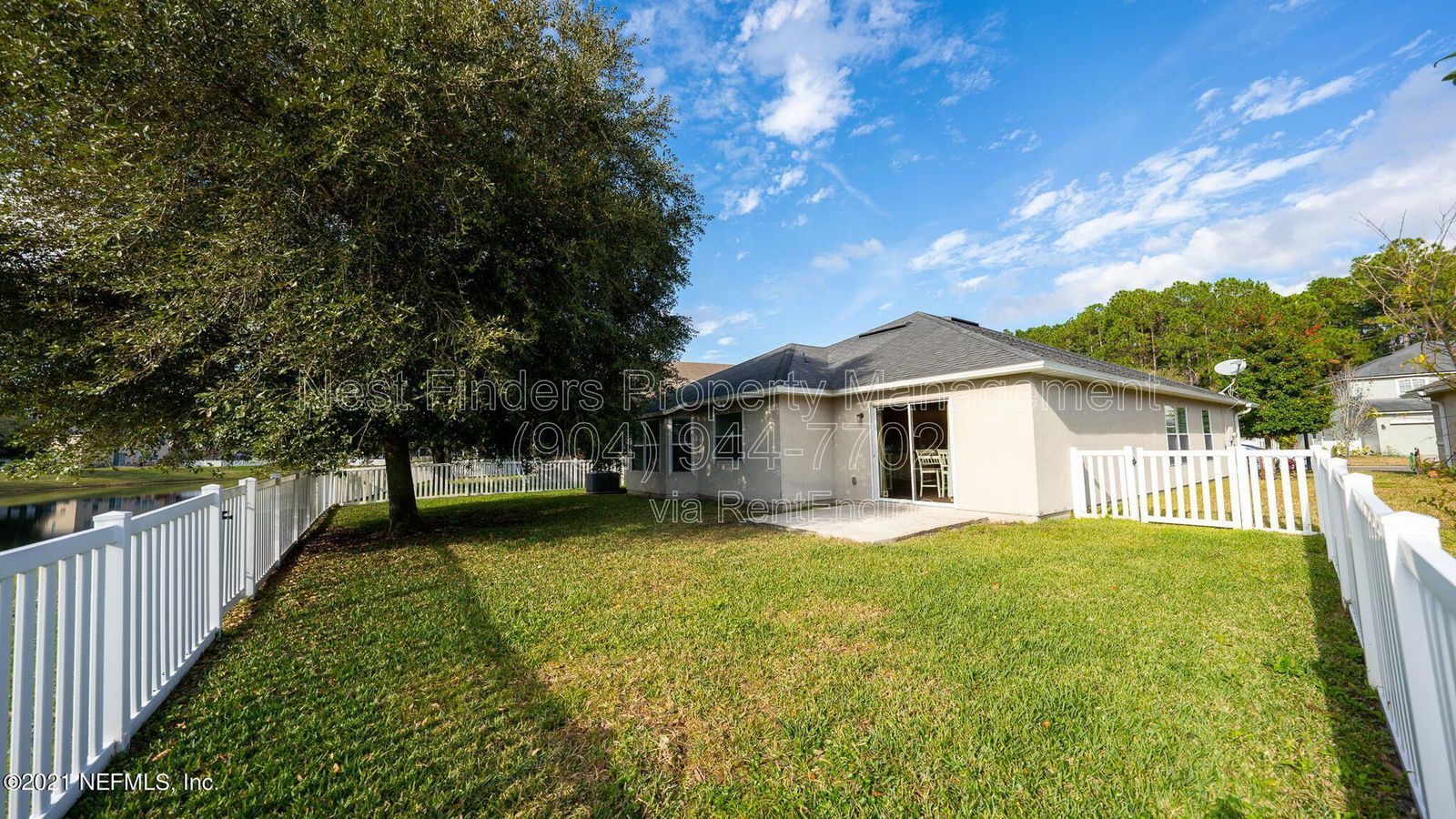 Waterfront home in desirable Waterleaf neighborhood with a great clubhouse pool and park! property image