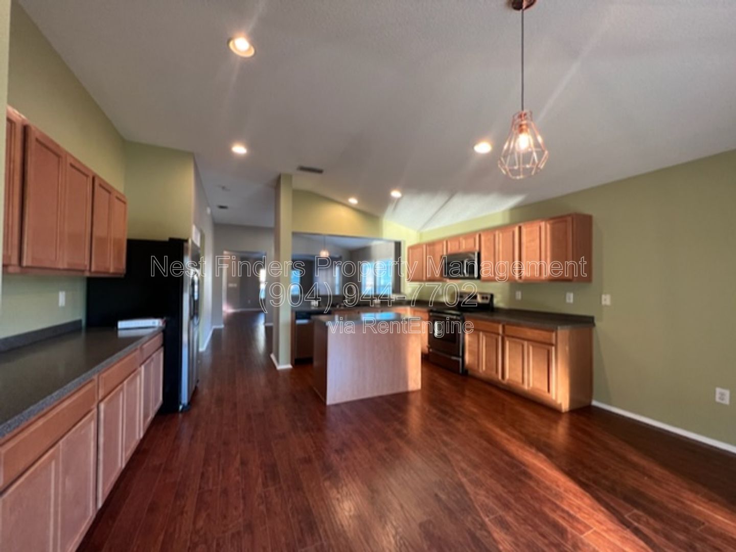 Waterfront home in desirable Waterleaf neighborhood with a great clubhouse pool and park! property image