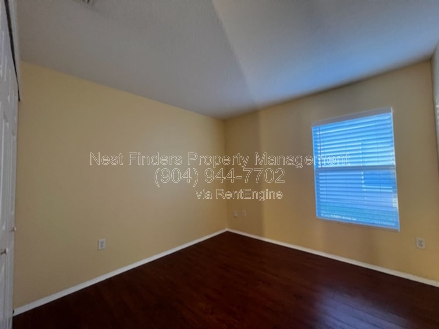 Waterfront home in desirable Waterleaf neighborhood with a great clubhouse pool and park! property image