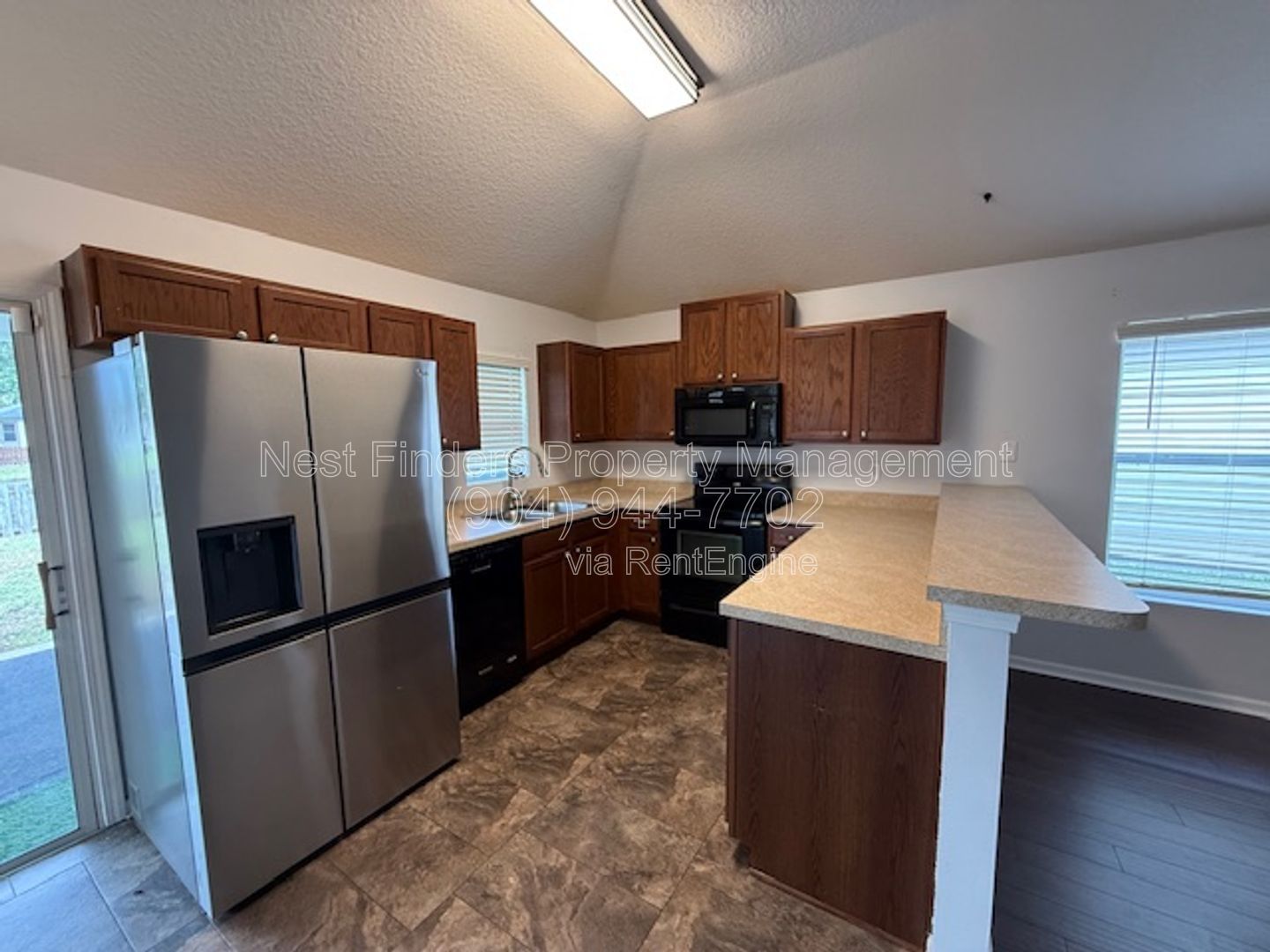 Beautiful 3-bedroom, 2-bathroom home for rent in Hayden Lakes on Jacksonville’s Northside! property image