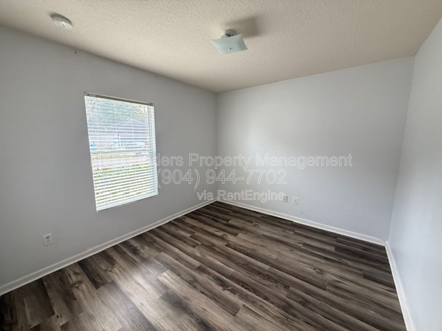 Beautiful 3-bedroom, 2-bathroom home for rent in Hayden Lakes on Jacksonville’s Northside! property image