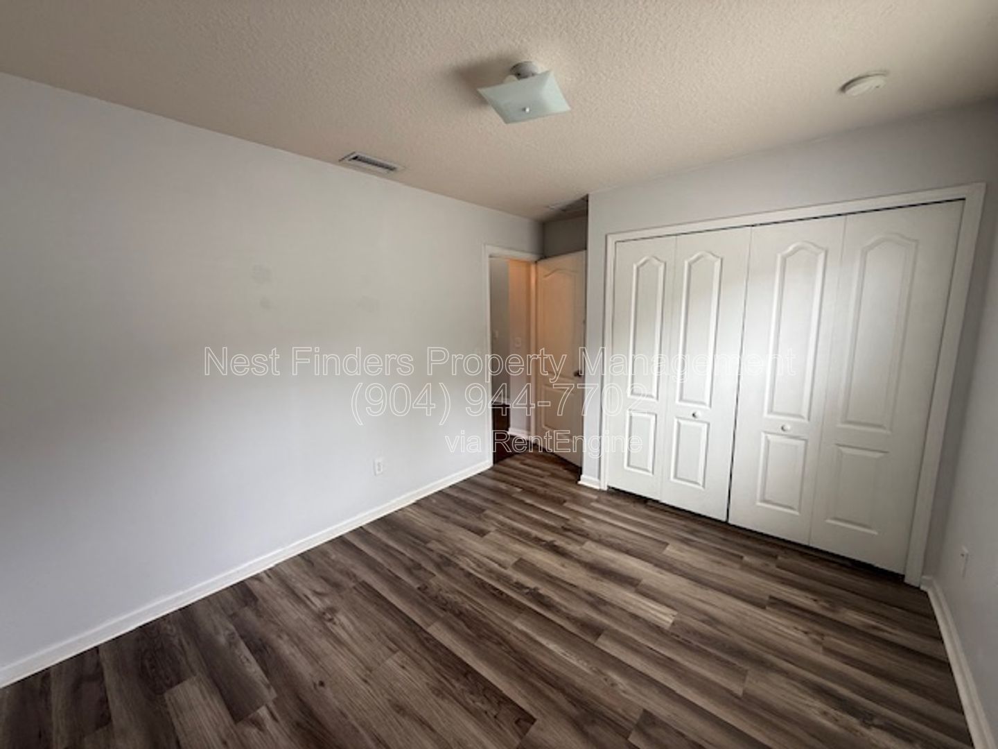 Beautiful 3-bedroom, 2-bathroom home for rent in Hayden Lakes on Jacksonville’s Northside! property image