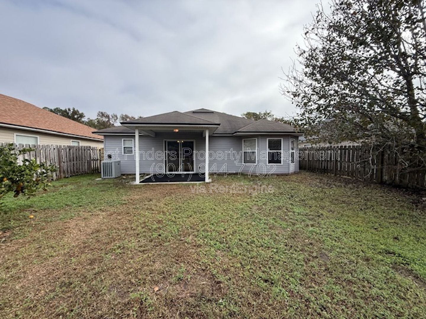 Beautiful 3-bedroom, 2-bathroom home for rent in Hayden Lakes on Jacksonville’s Northside! property image