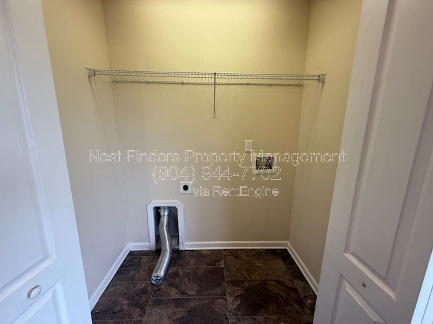 Beautiful 3-bedroom, 2-bathroom home for rent in Hayden Lakes on Jacksonville’s Northside! property image